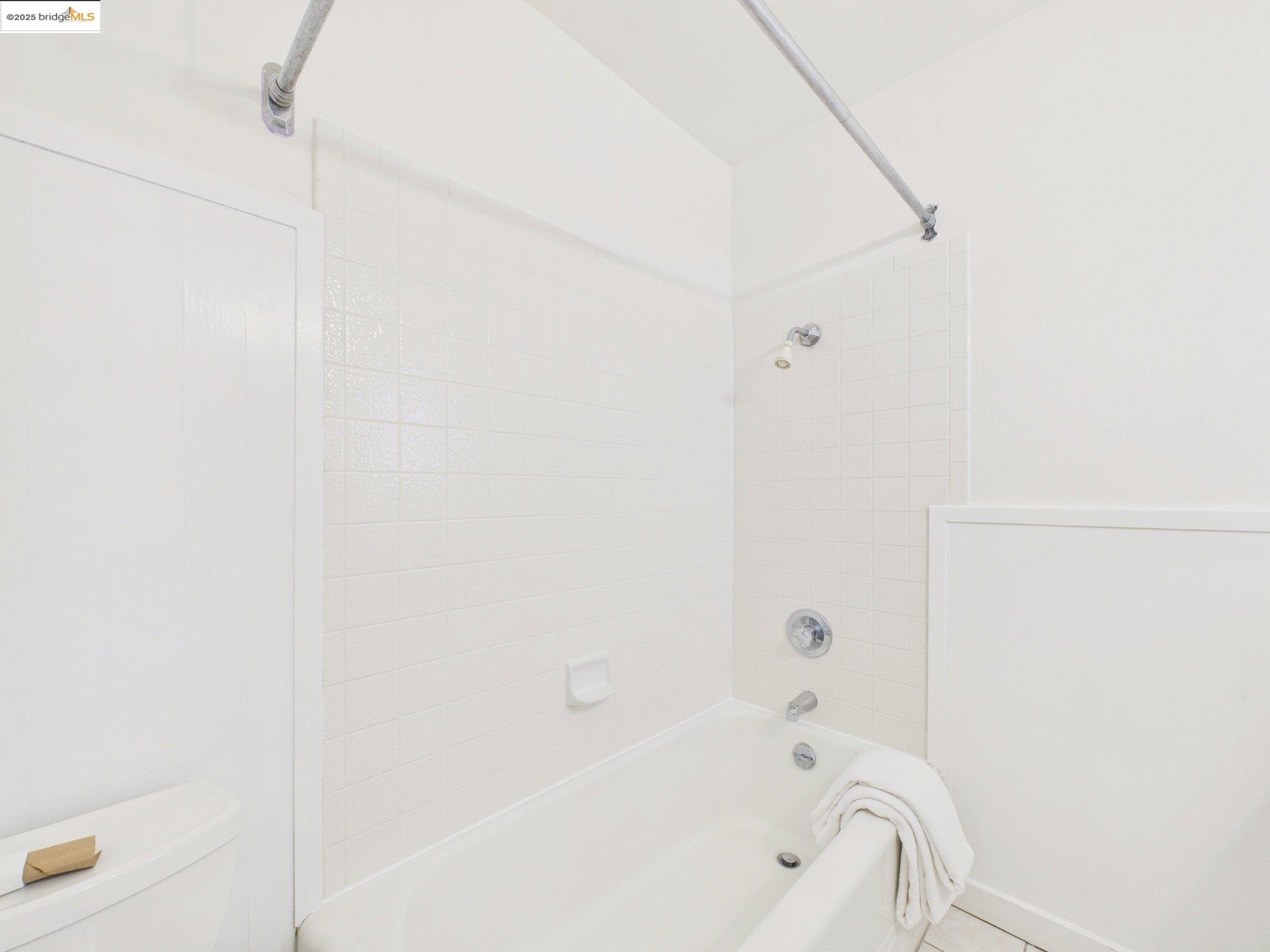 Detail Gallery Image 35 of 52 For 1017 Lincoln Ave, Alameda,  CA 94501 - 5 Beds | 2 Baths