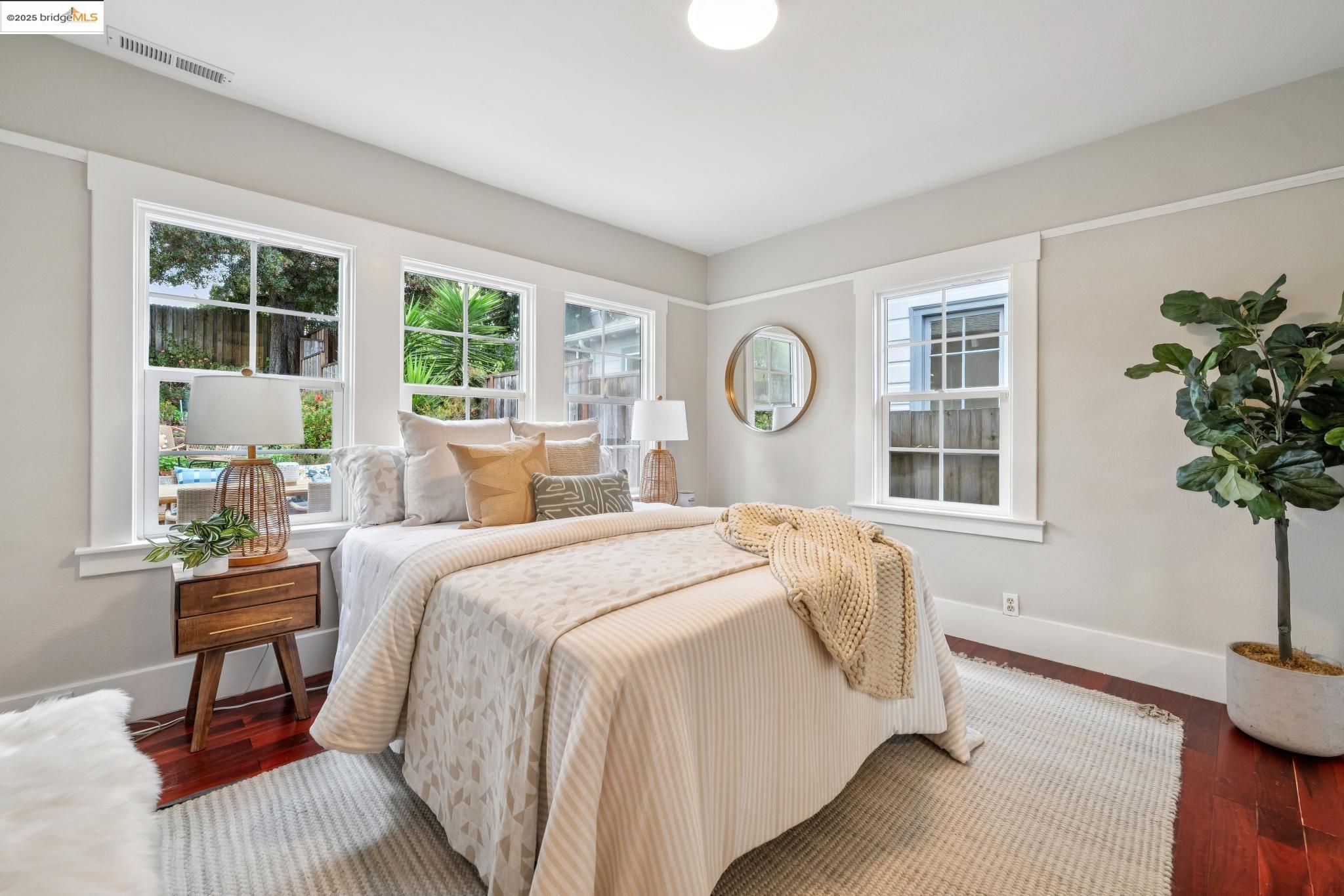 Detail Gallery Image 26 of 55 For 3873 Coolidge Ave, Oakland,  CA 94602 - 2 Beds | 1 Baths