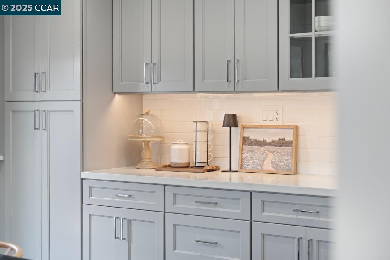 Detail Gallery Image 15 of 48 For 4026 Roosevelt Ave, Richmond,  CA 94805 - 6 Beds | 3 Baths