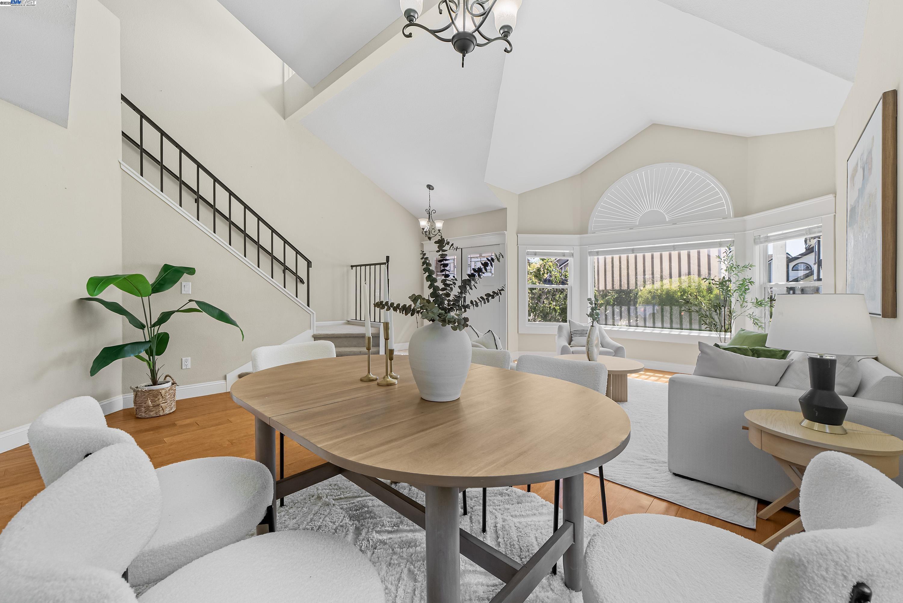 Detail Gallery Image 12 of 59 For 462 Tioga Ct, Pleasanton,  CA 94566 - 4 Beds | 3 Baths