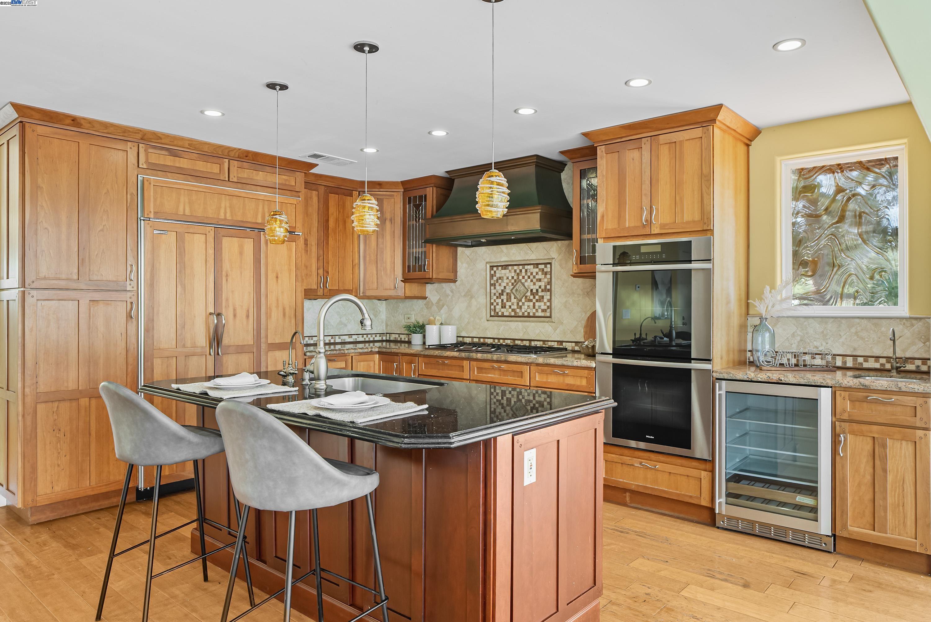 Detail Gallery Image 13 of 59 For 462 Tioga Ct, Pleasanton,  CA 94566 - 4 Beds | 3 Baths