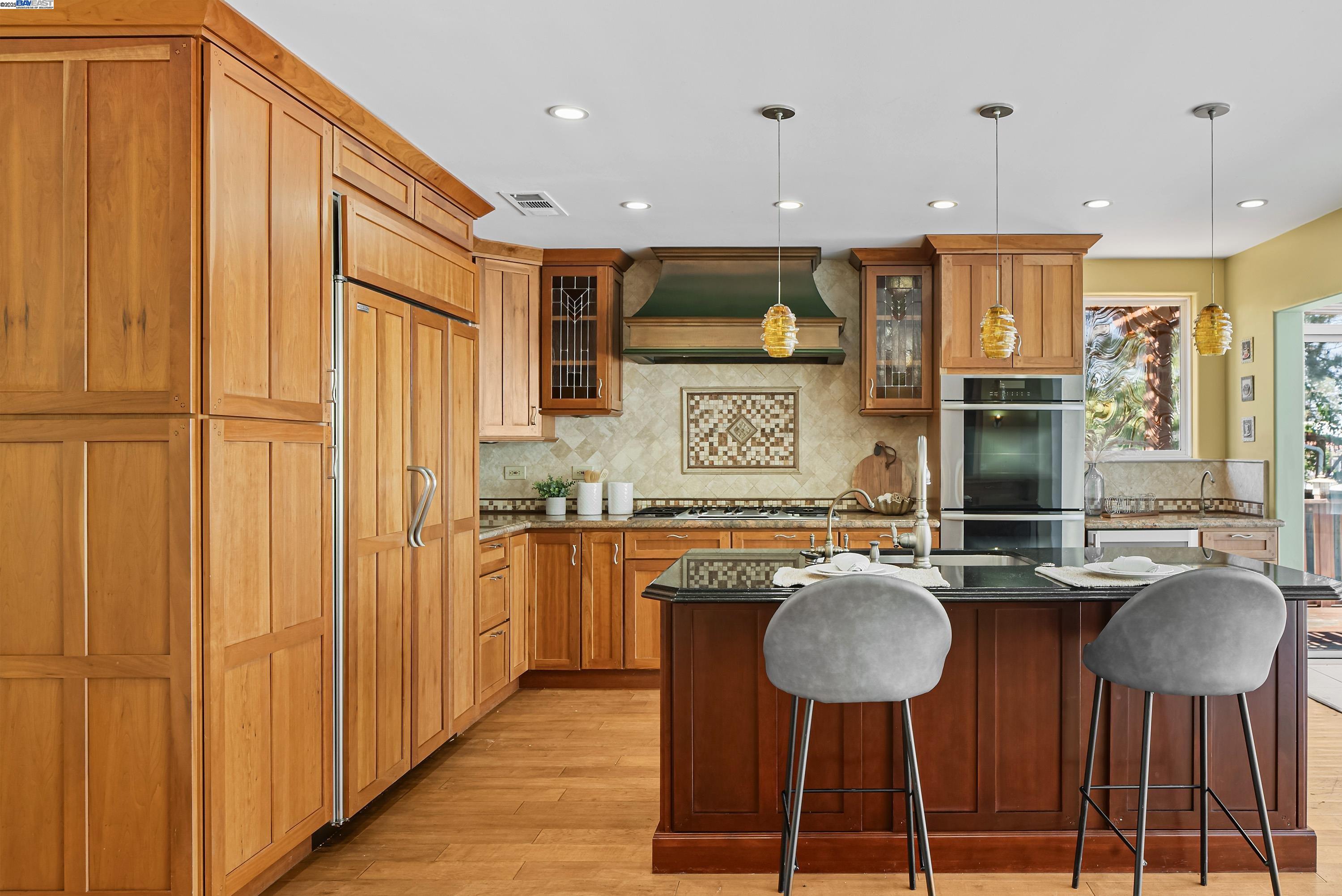 Detail Gallery Image 14 of 59 For 462 Tioga Ct, Pleasanton,  CA 94566 - 4 Beds | 3 Baths