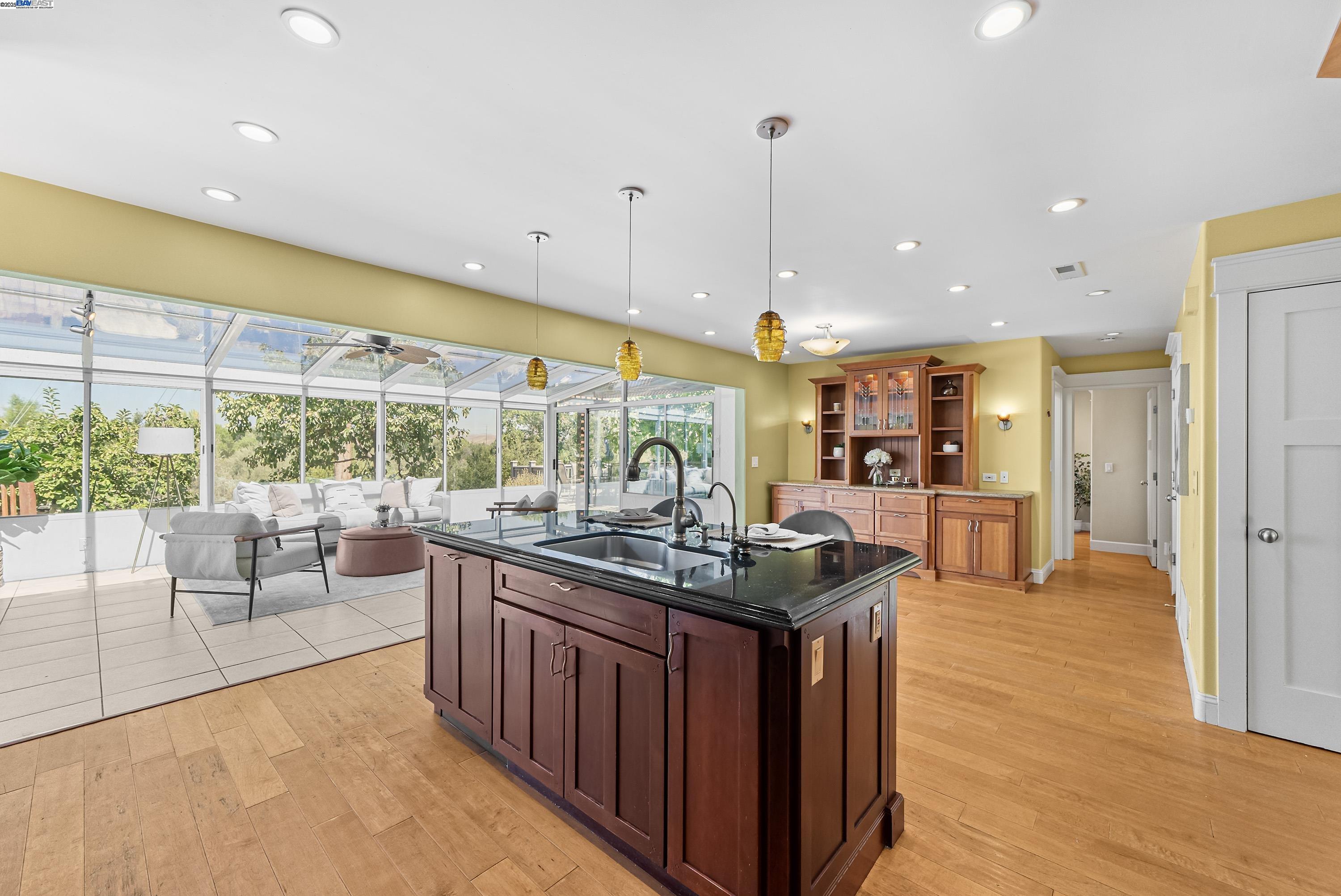 Detail Gallery Image 17 of 59 For 462 Tioga Ct, Pleasanton,  CA 94566 - 4 Beds | 3 Baths