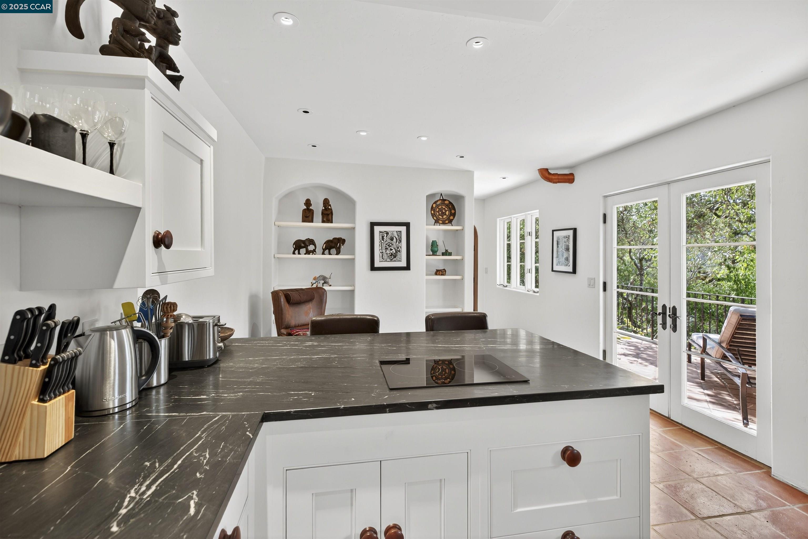 Detail Gallery Image 14 of 24 For 1 La Campana Rd #1,  Orinda,  CA 94563 - 1 Beds | 1/1 Baths