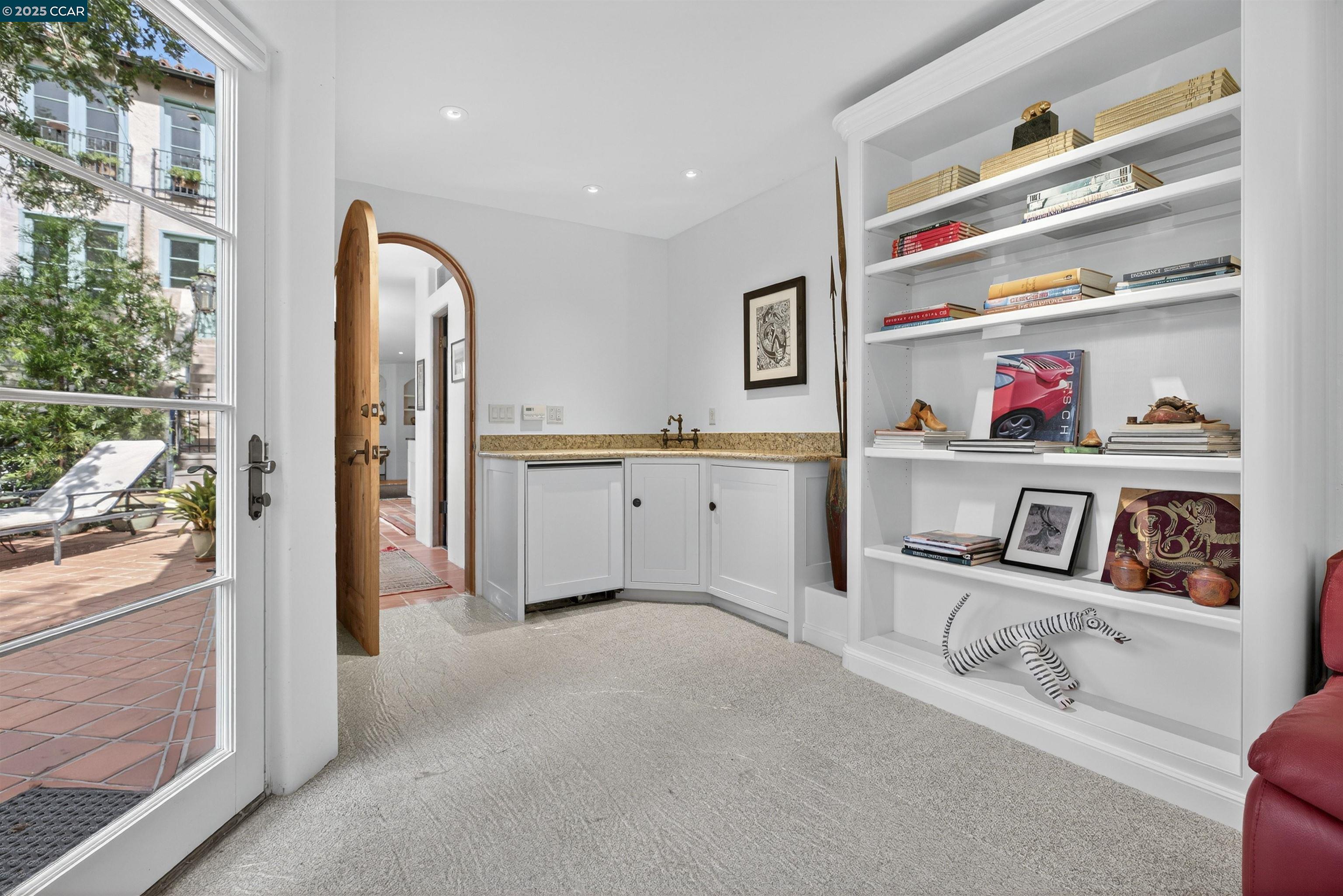 Detail Gallery Image 7 of 24 For 1 La Campana Rd #1,  Orinda,  CA 94563 - 1 Beds | 1/1 Baths