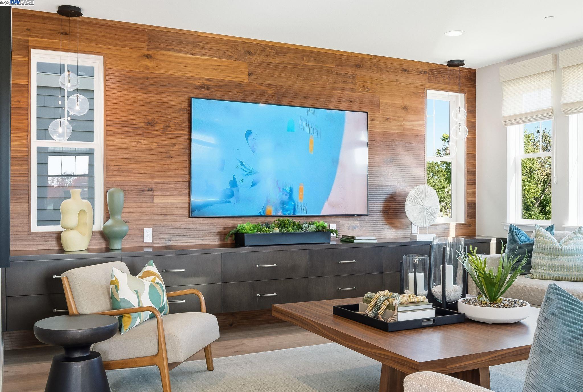 Detail Gallery Image 2 of 14 For 4686 Vilana Street, Livermore,  CA 94551 - 4 Beds | 3/1 Baths