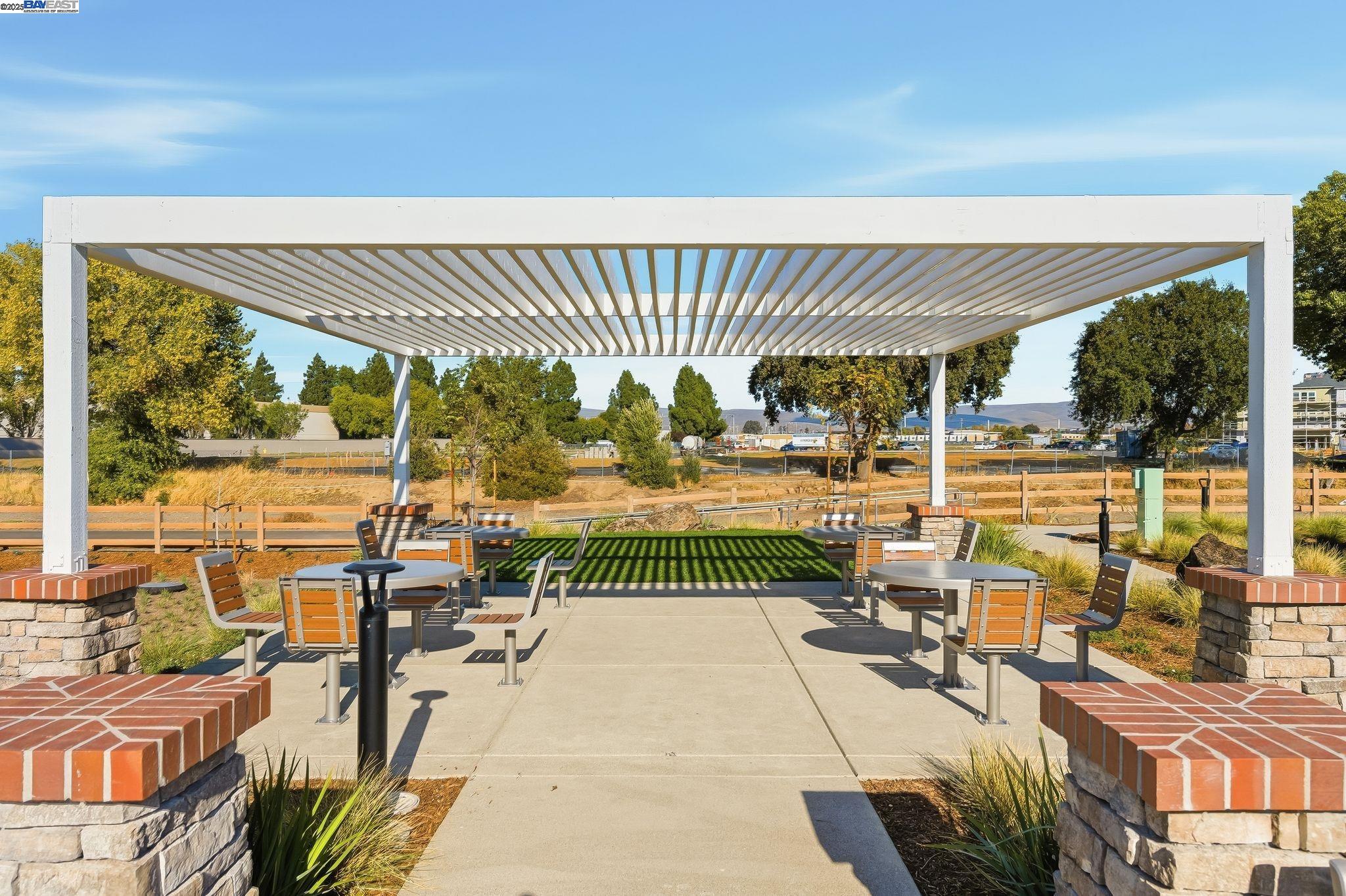 Detail Gallery Image 14 of 14 For 4686 Vilana Street, Livermore,  CA 94551 - 4 Beds | 3/1 Baths