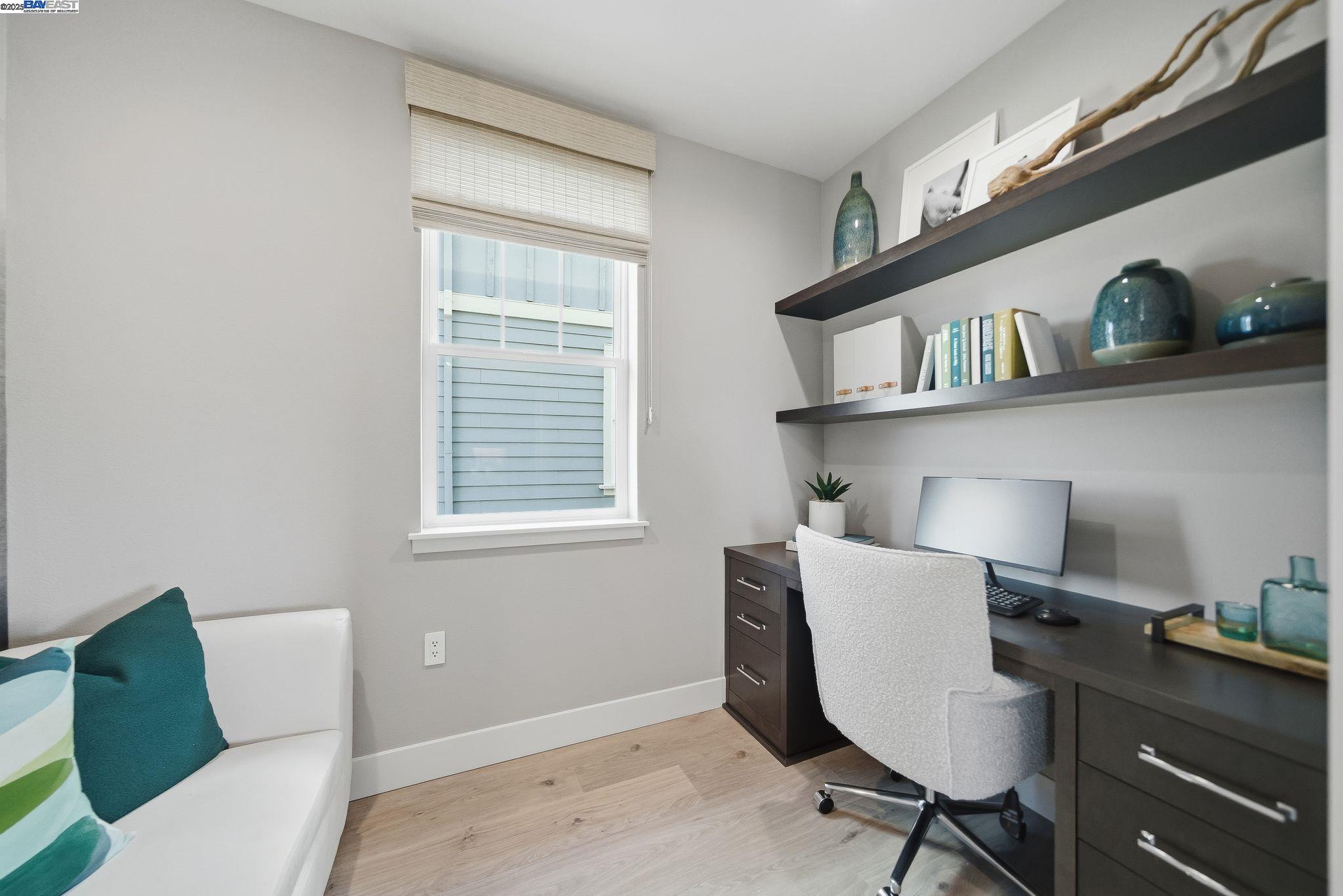 Detail Gallery Image 6 of 14 For 4686 Vilana Street, Livermore,  CA 94551 - 4 Beds | 3/1 Baths