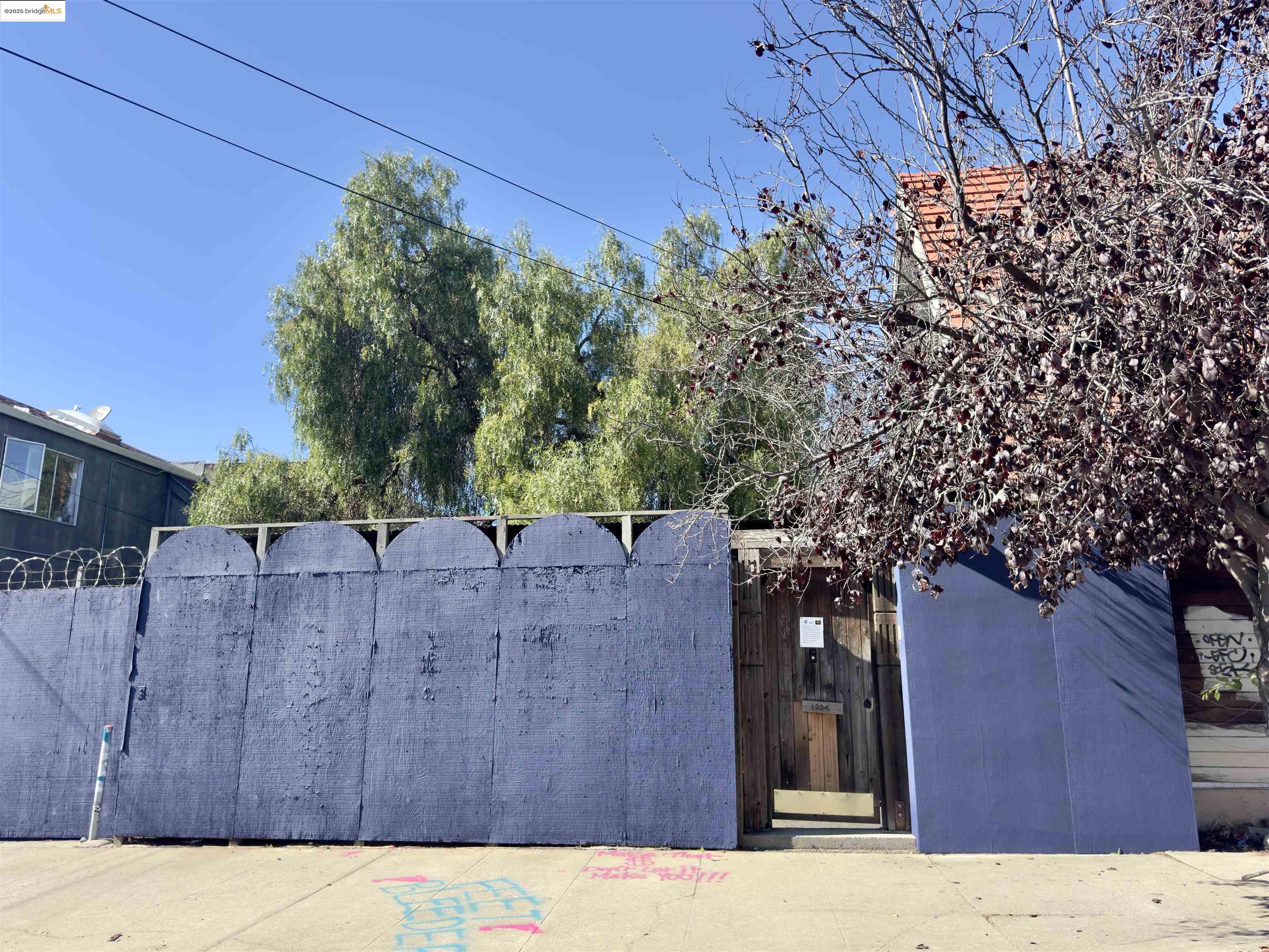 Detail Gallery Image 2 of 59 For 1254 E 12th Street, Oakland,  CA 94606 - – Beds | – Baths