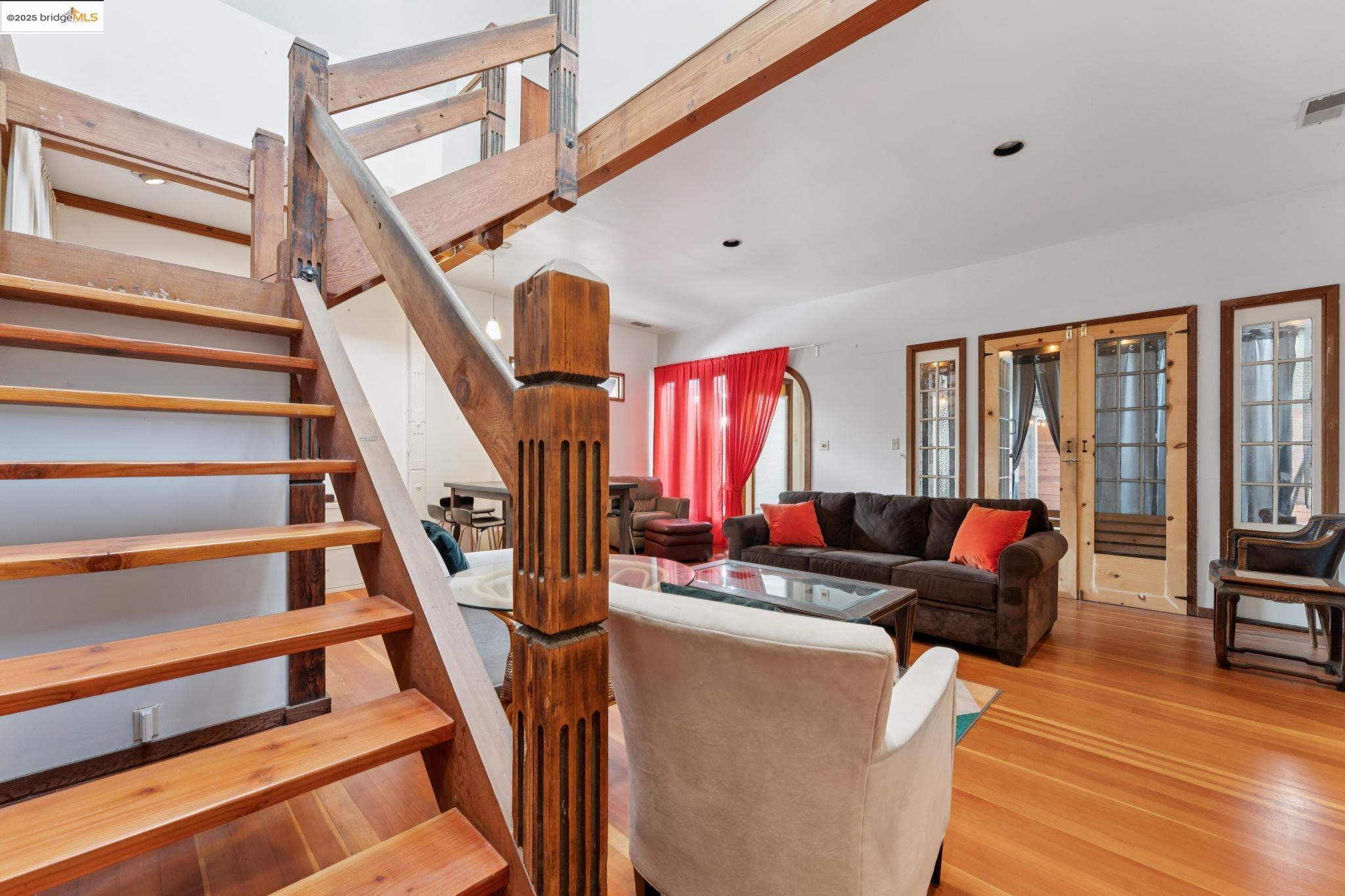 Detail Gallery Image 19 of 59 For 1254 E 12th Street, Oakland,  CA 94606 - – Beds | – Baths