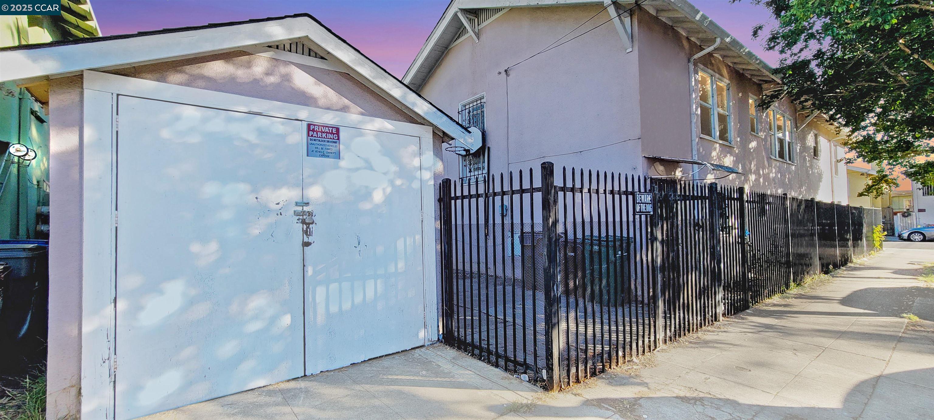 Detail Gallery Image 34 of 34 For 3300 E 17th St, Oakland,  CA 94601 - 4 Beds | 2 Baths