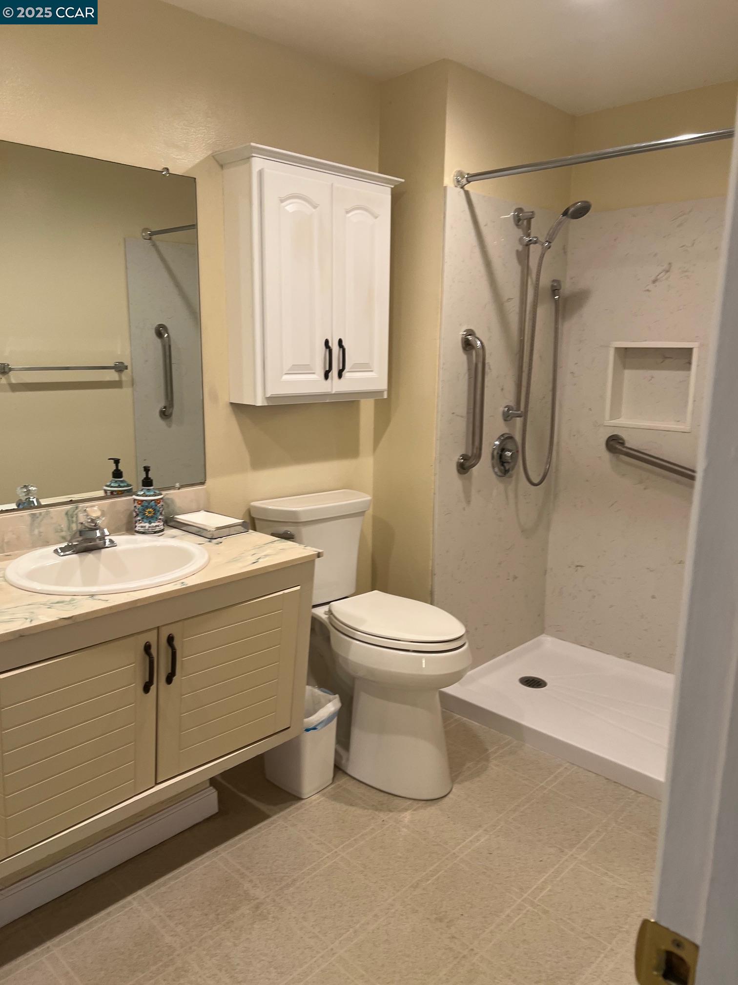 Photo #8: 41114496 Listing: Photo #8