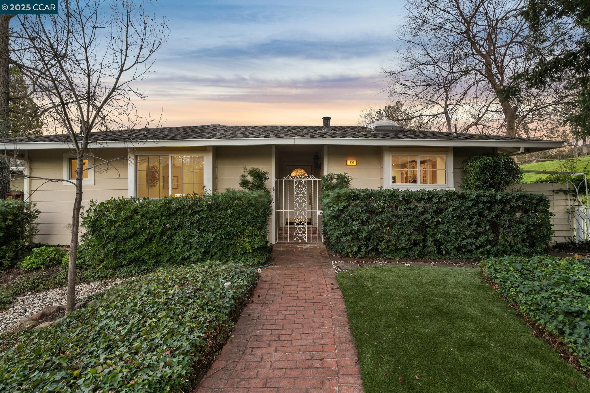 Detail Gallery Image 2 of 56 For 851 Luz Ct, Danville,  CA 94526 - 3 Beds | 2 Baths