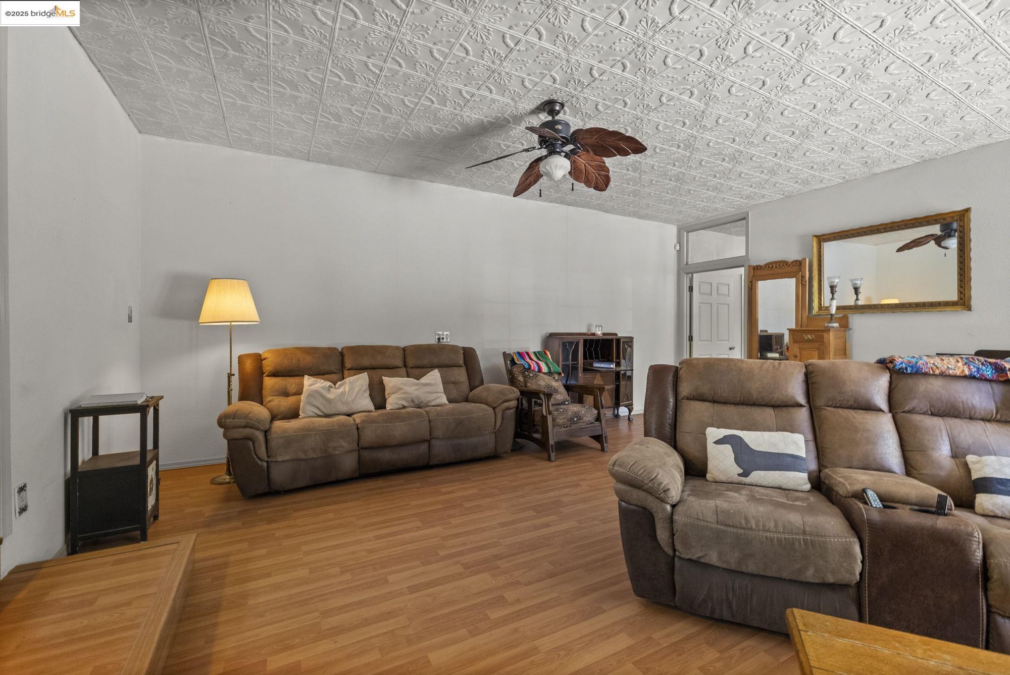 Detail Gallery Image 4 of 28 For 20316 Patrick Ln, Tuolumne,  CA 95379 - 2 Beds | 2 Baths