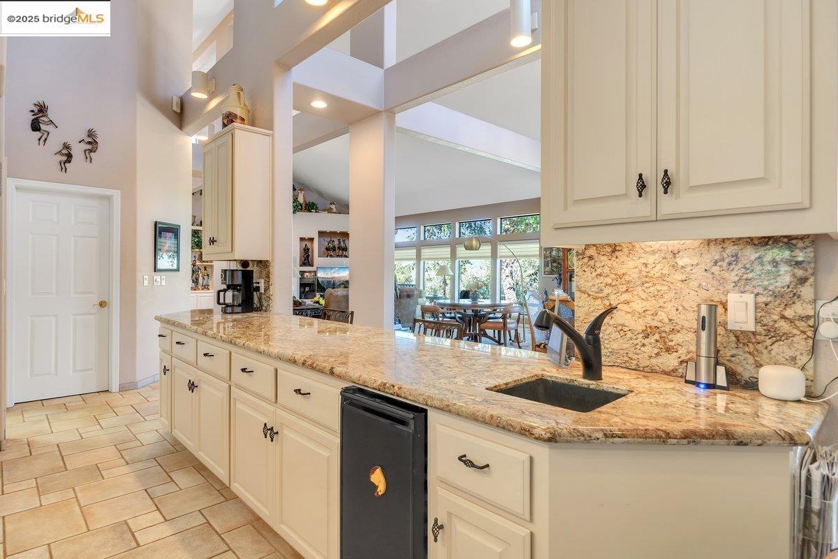 Detail Gallery Image 18 of 59 For 13700 Clements Rd, Groveland,  CA 95321 - 4 Beds | 3/2 Baths