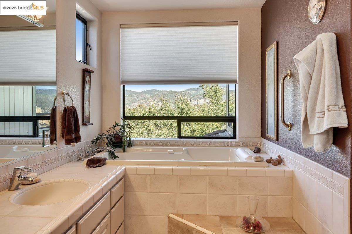 Detail Gallery Image 27 of 59 For 13700 Clements Rd, Groveland,  CA 95321 - 4 Beds | 3/2 Baths
