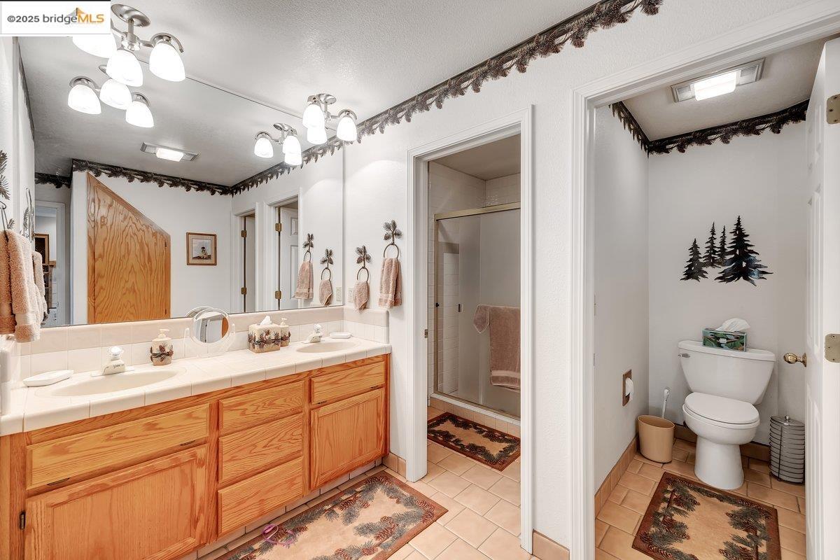 Detail Gallery Image 34 of 59 For 13700 Clements Rd, Groveland,  CA 95321 - 4 Beds | 3/2 Baths