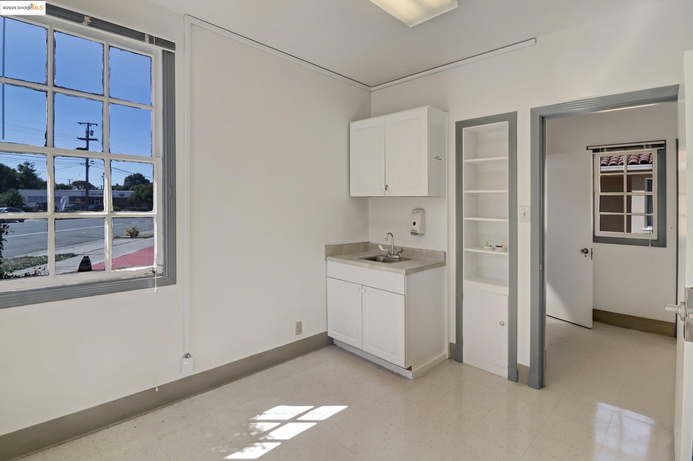 Detail Gallery Image 12 of 37 For , Richmond,  CA 94804 - – Beds | – Baths