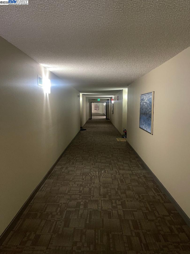 Detail Gallery Image 10 of 26 For 400 Davis #301,  San Leandro,  CA 94577 - 2 Beds | 2 Baths