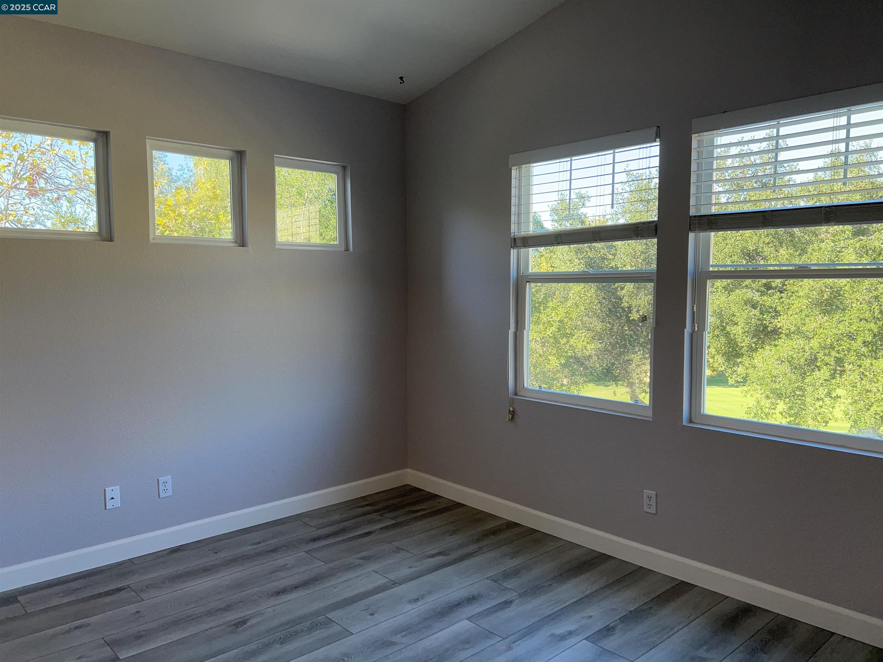 Detail Gallery Image 17 of 52 For 1921 Eagle Peak, Clayton,  CA 94517-1803 - 3 Beds | 2/1 Baths