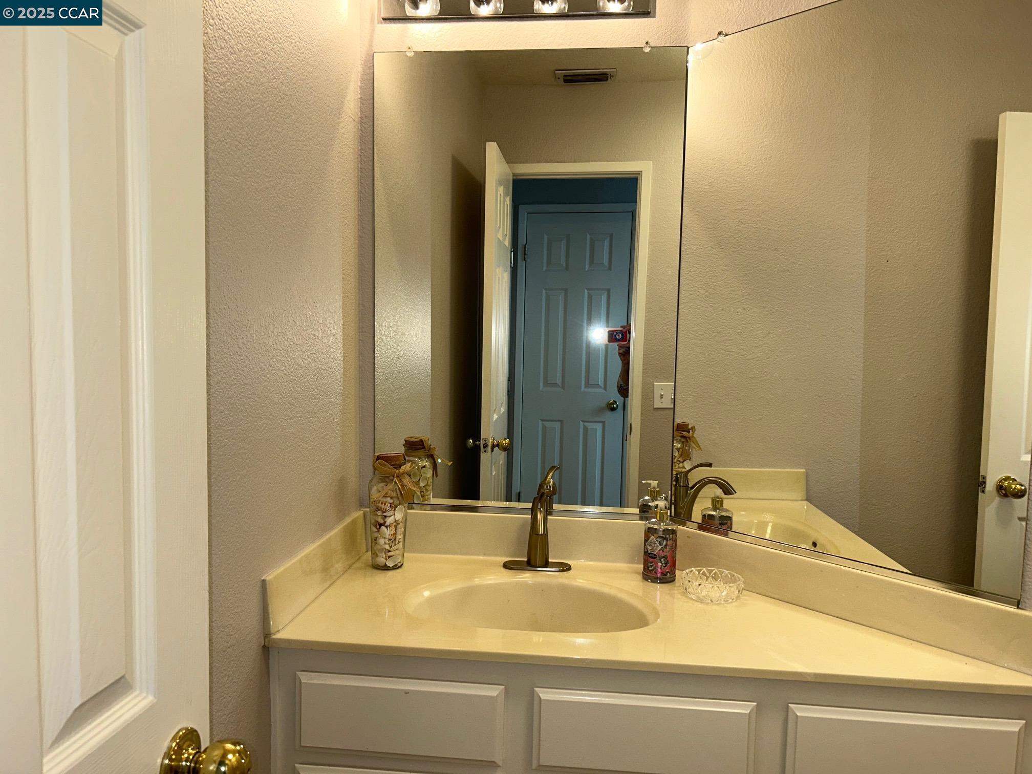 Detail Gallery Image 39 of 52 For 1921 Eagle Peak, Clayton,  CA 94517-1803 - 3 Beds | 2/1 Baths
