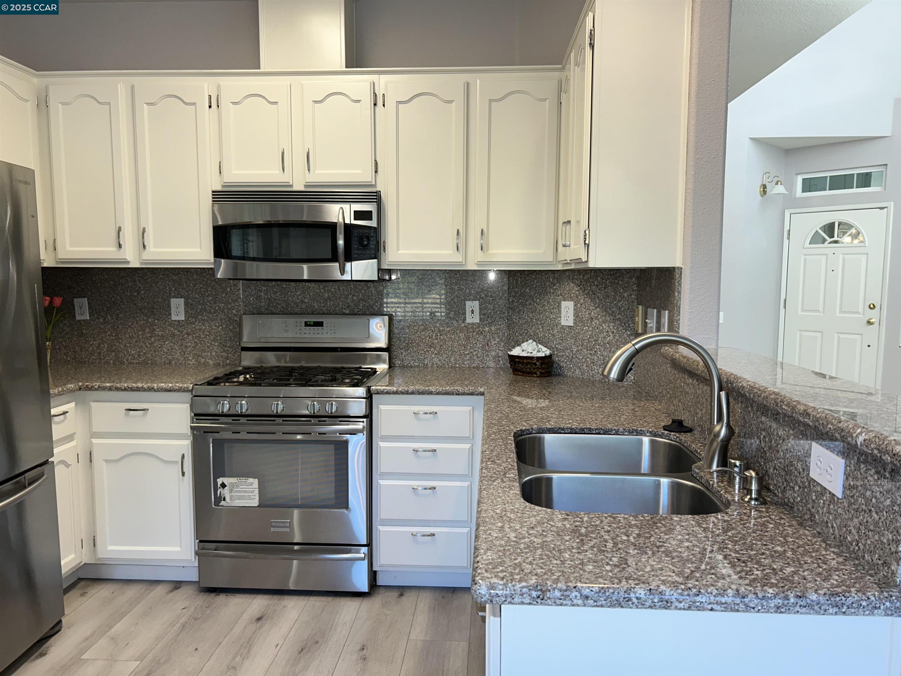 Detail Gallery Image 7 of 52 For 1921 Eagle Peak, Clayton,  CA 94517-1803 - 3 Beds | 2/1 Baths