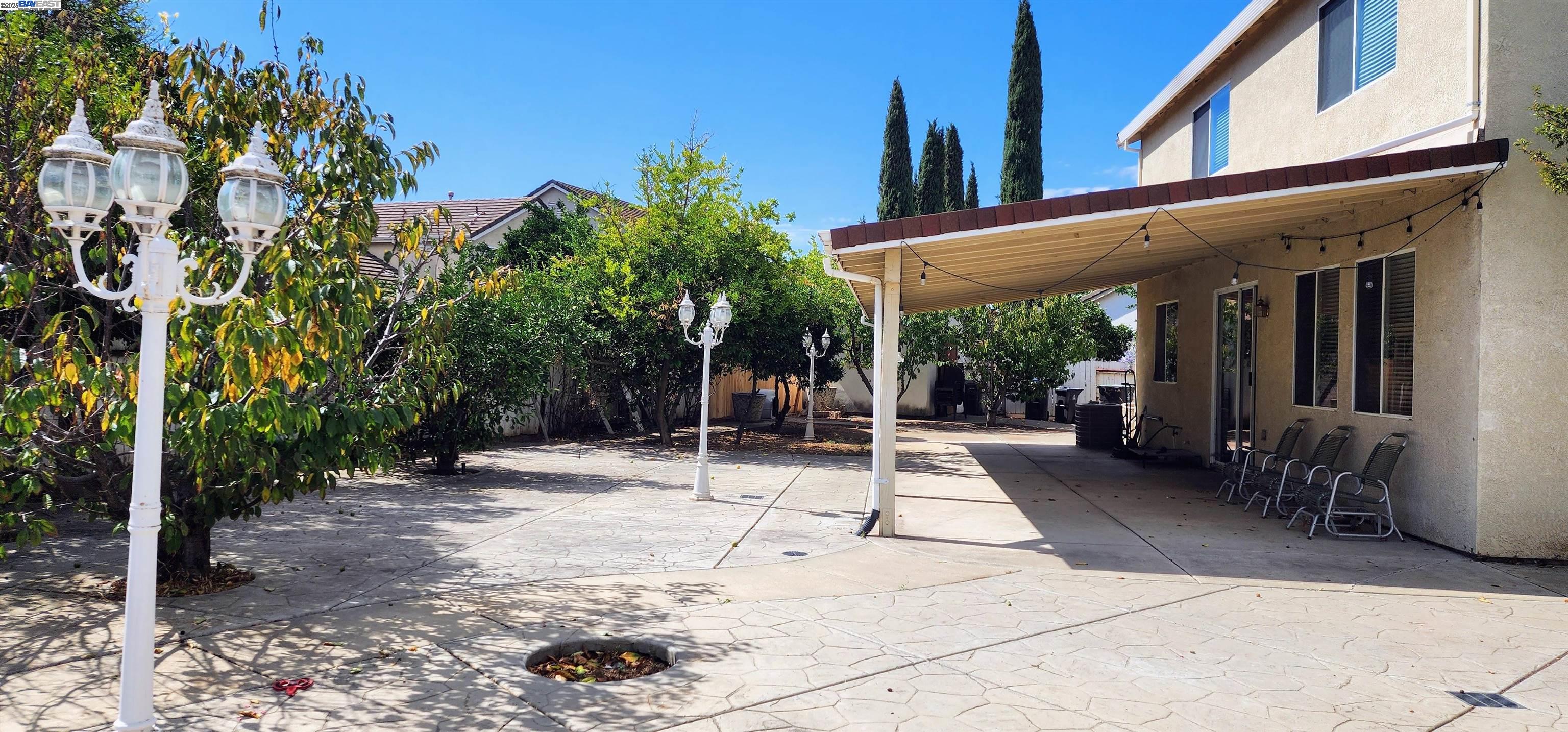 Detail Gallery Image 7 of 8 For 4150 Degas Ct, Stockton,  CA 95206 - 3 Beds | 2/1 Baths