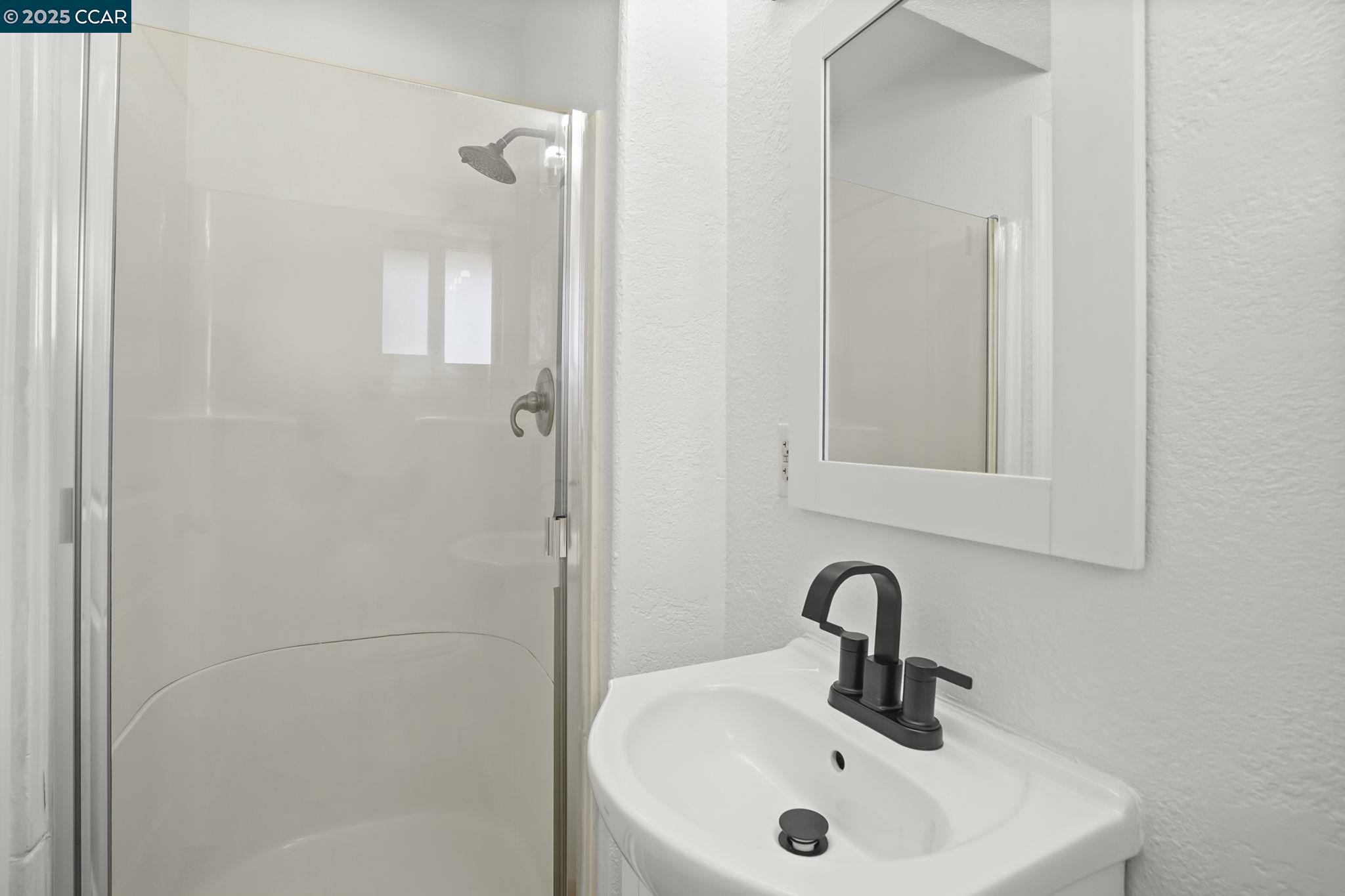 Detail Gallery Image 16 of 35 For 2206 Gehringer Dr, Concord,  CA 94520 - 4 Beds | 3 Baths