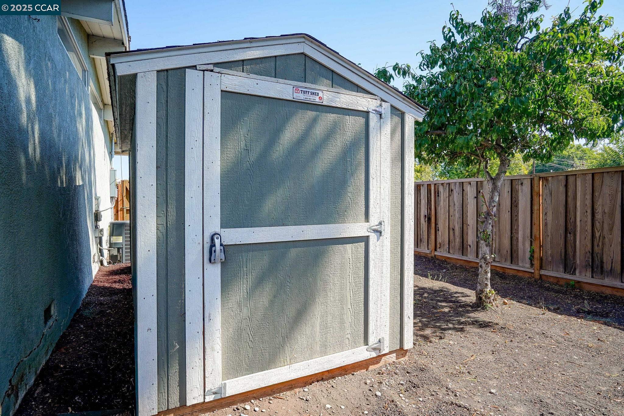 Detail Gallery Image 30 of 35 For 2206 Gehringer Dr, Concord,  CA 94520 - 4 Beds | 3 Baths