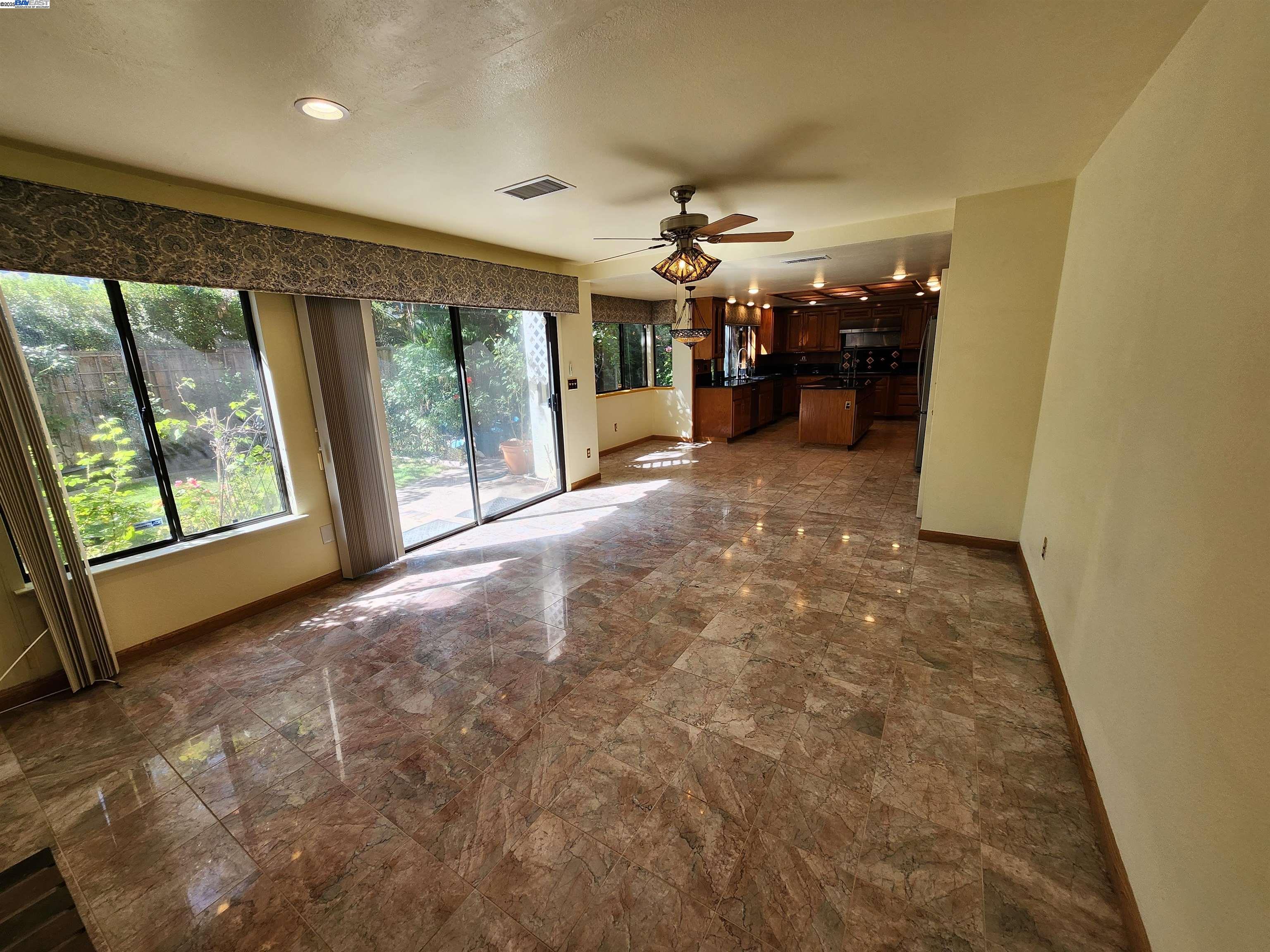 Detail Gallery Image 22 of 56 For 6450 Calle Esperanza, Pleasanton,  CA 94566 - 3 Beds | 2/1 Baths