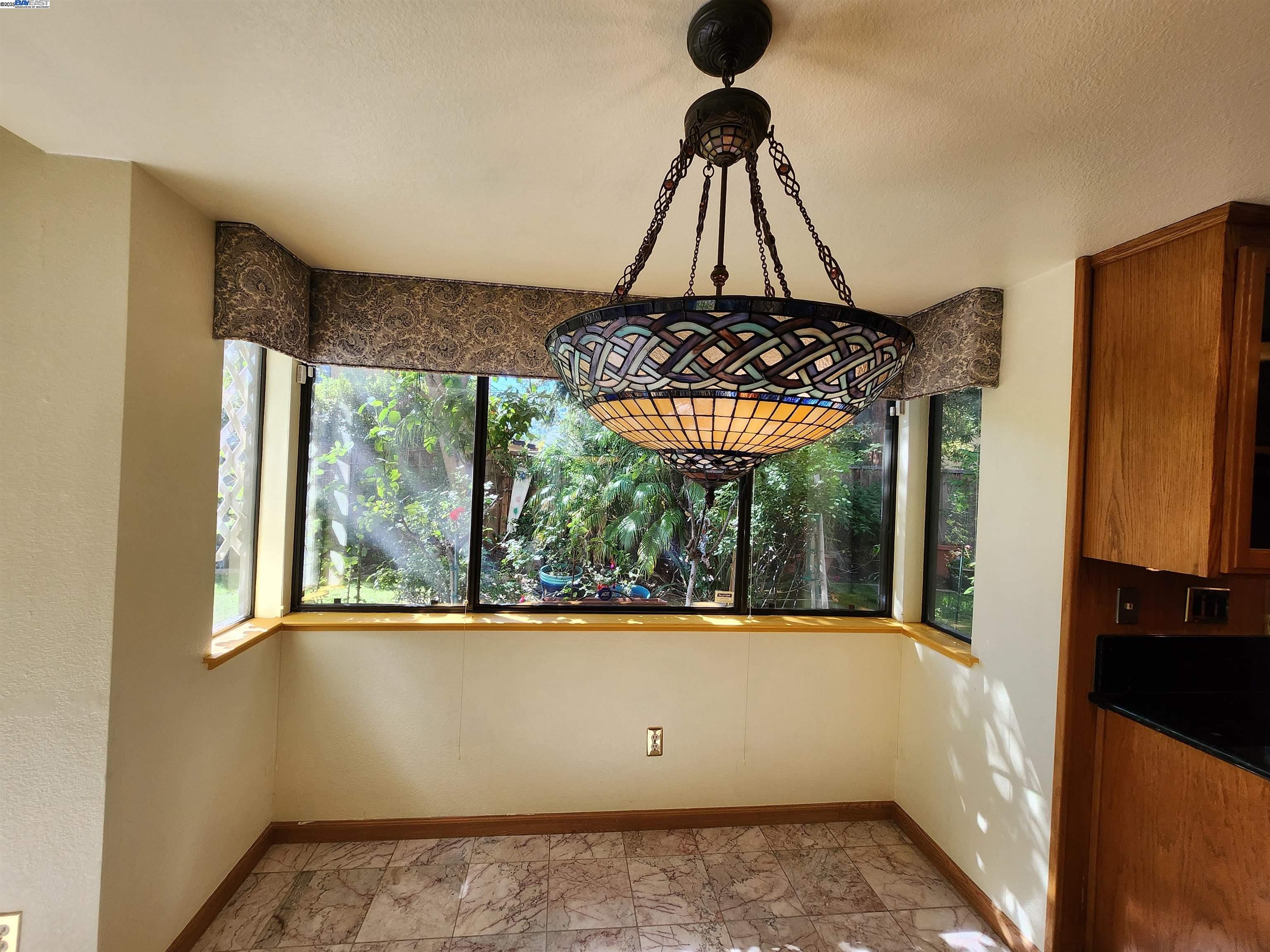 Detail Gallery Image 23 of 56 For 6450 Calle Esperanza, Pleasanton,  CA 94566 - 3 Beds | 2/1 Baths