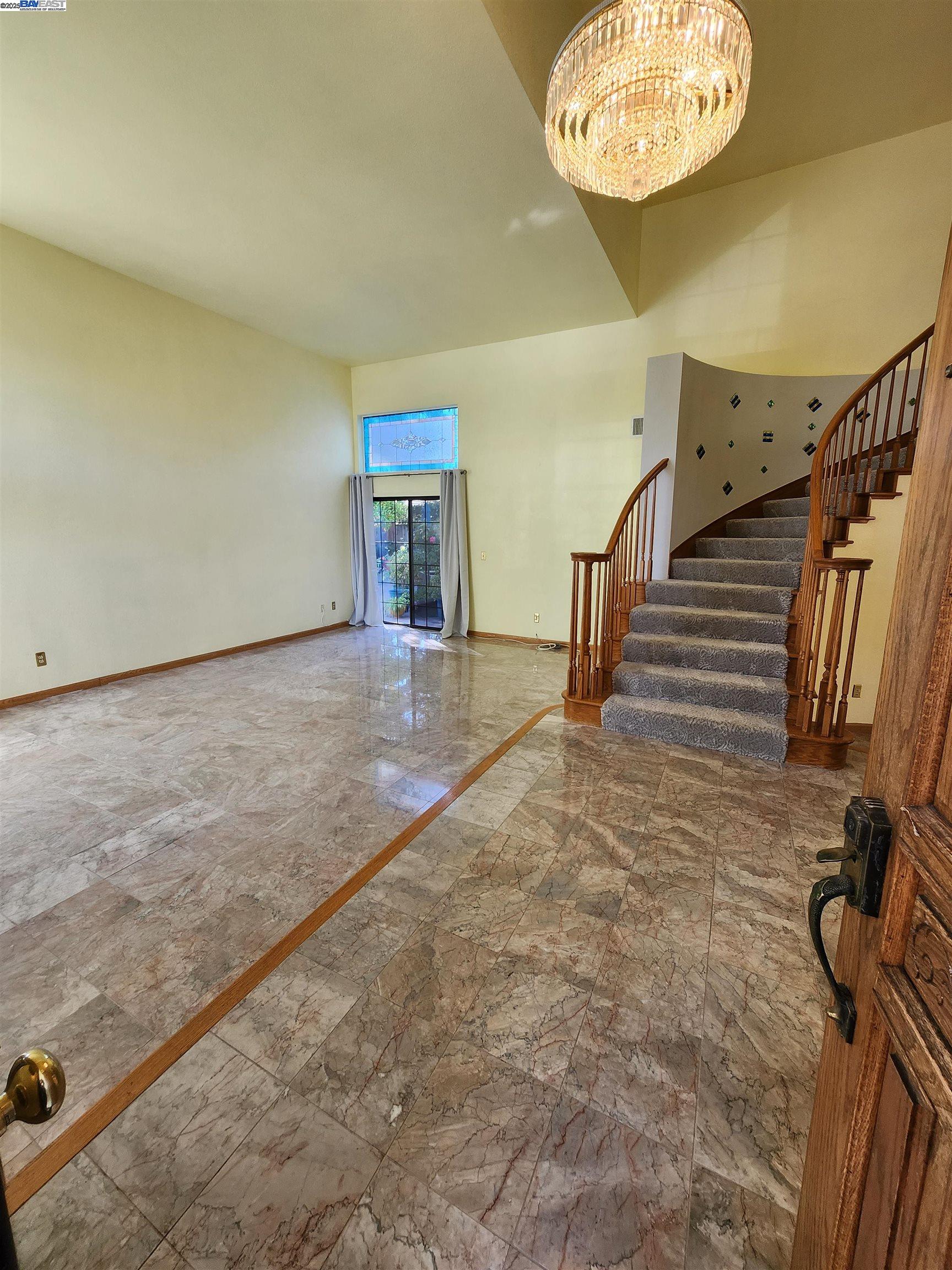 Detail Gallery Image 5 of 56 For 6450 Calle Esperanza, Pleasanton,  CA 94566 - 3 Beds | 2/1 Baths