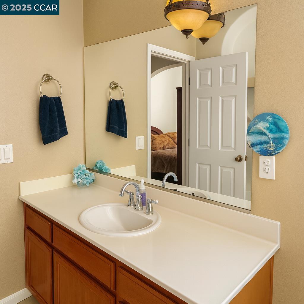 Detail Gallery Image 13 of 20 For 505 Tuscany Ct, Patterson,  CA 95363 - 5 Beds | 3 Baths