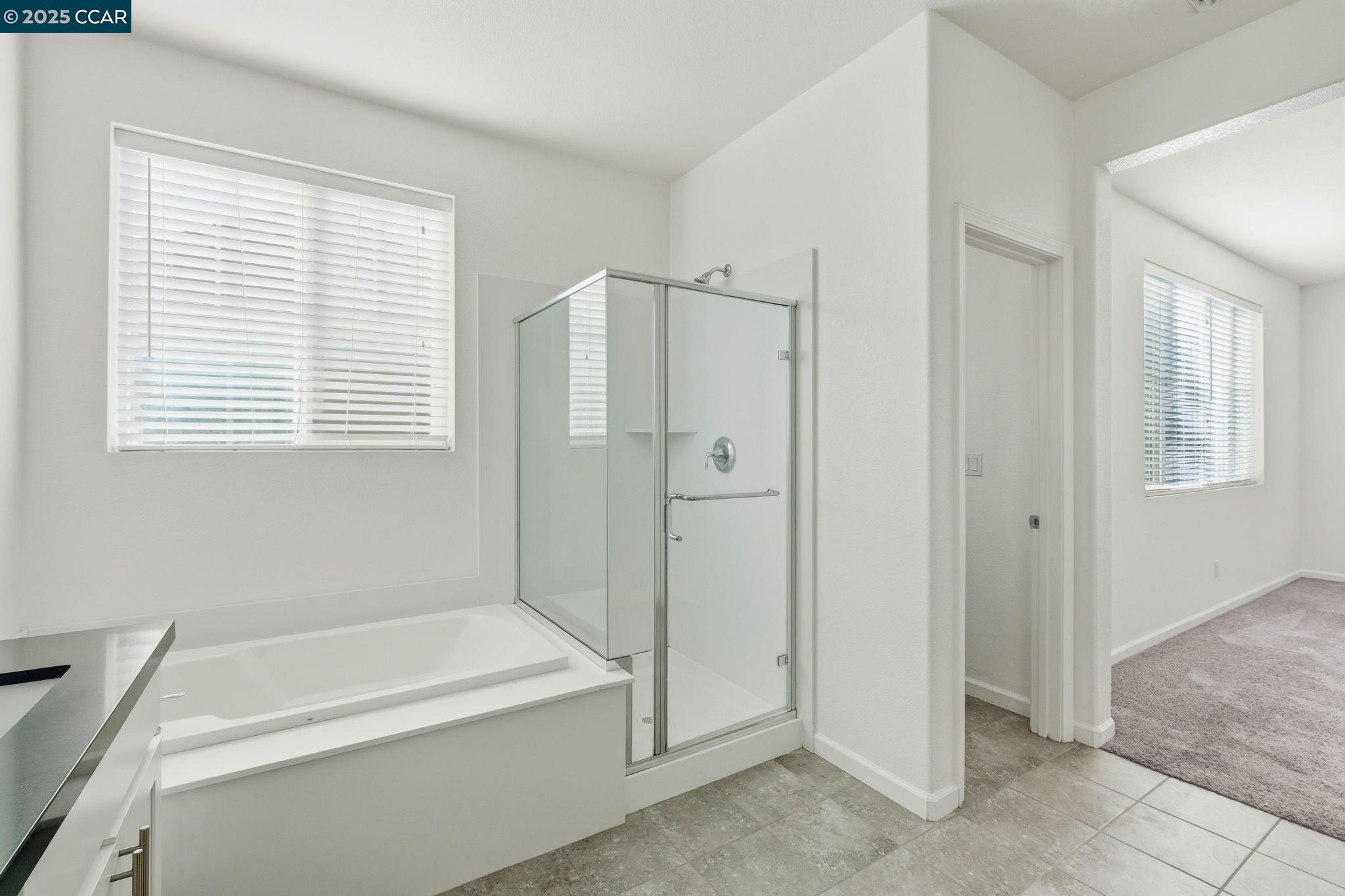 Detail Gallery Image 33 of 44 For 3812 Aircraft Way, Sacramento,  CA 95834 - 4 Beds | 3 Baths