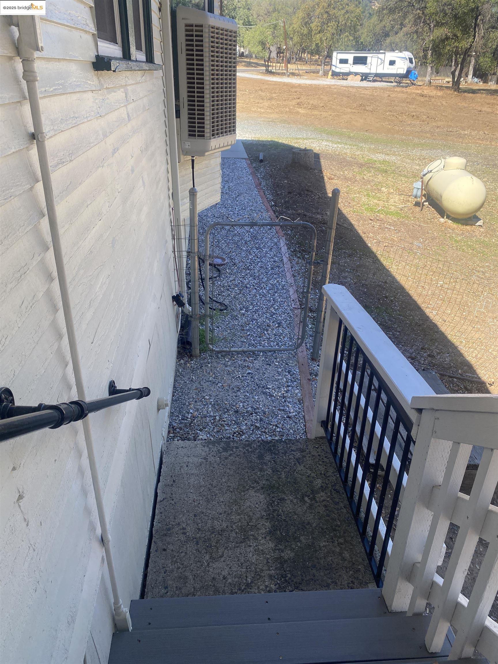 Detail Gallery Image 21 of 21 For 19631 Tuolumne Rd. N, Tuolumne,  CA 95379 - 4 Beds | 2 Baths