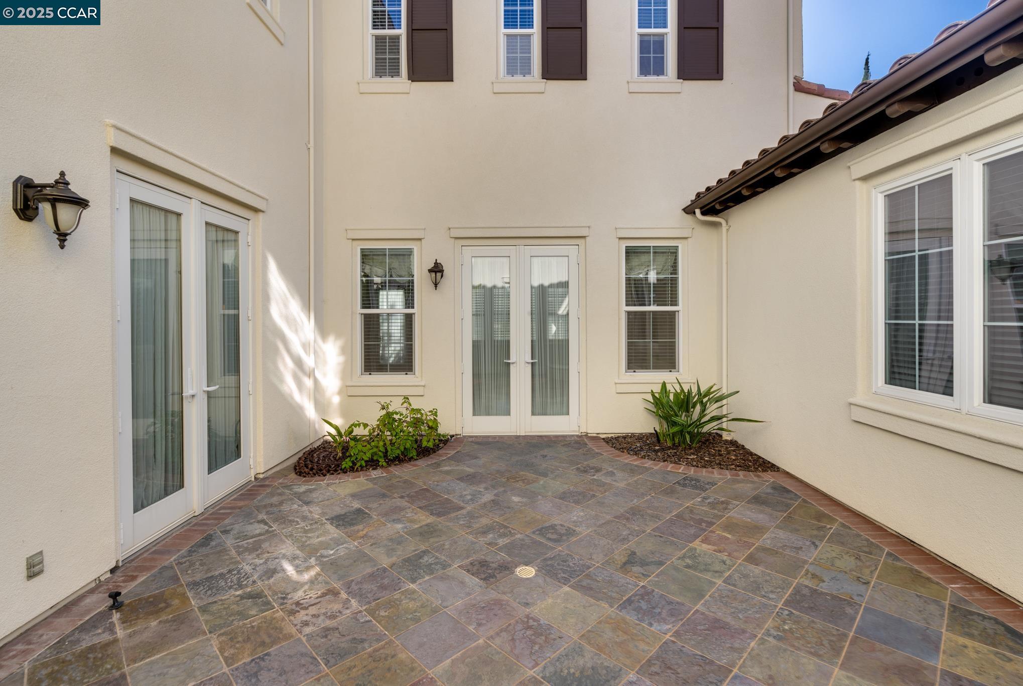 Detail Gallery Image 11 of 50 For 2240 Britannia Dr, San Ramon,  CA 94582 - 6 Beds | 3/1 Baths