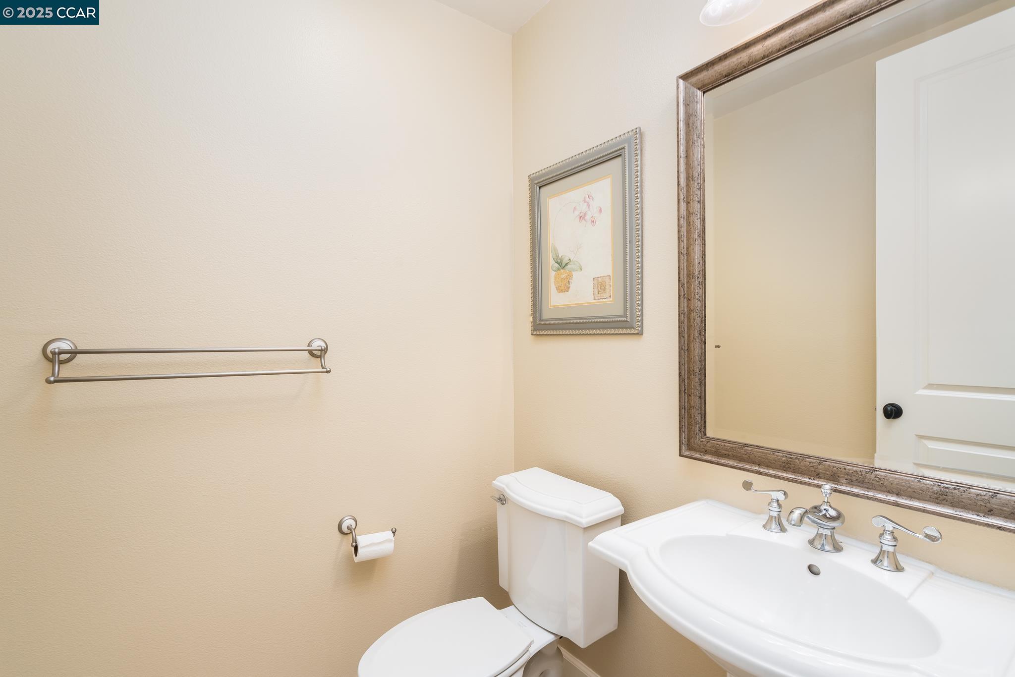 Detail Gallery Image 25 of 50 For 2240 Britannia Dr, San Ramon,  CA 94582 - 6 Beds | 3/1 Baths