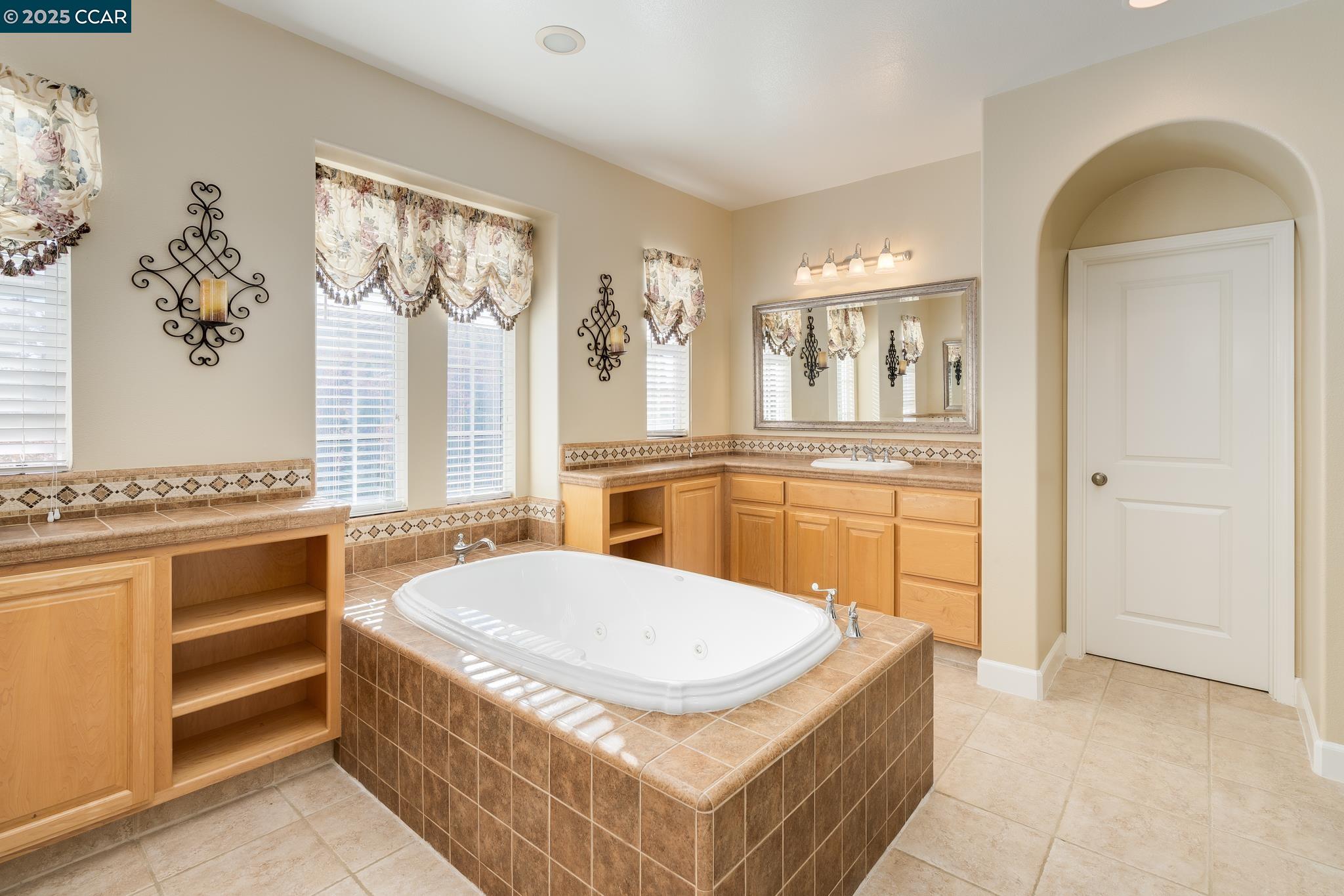 Detail Gallery Image 30 of 50 For 2240 Britannia Dr, San Ramon,  CA 94582 - 6 Beds | 3/1 Baths