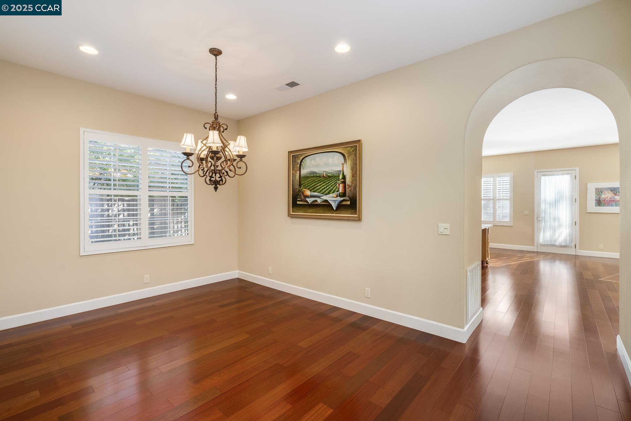Detail Gallery Image 7 of 50 For 2240 Britannia Dr, San Ramon,  CA 94582 - 6 Beds | 3/1 Baths