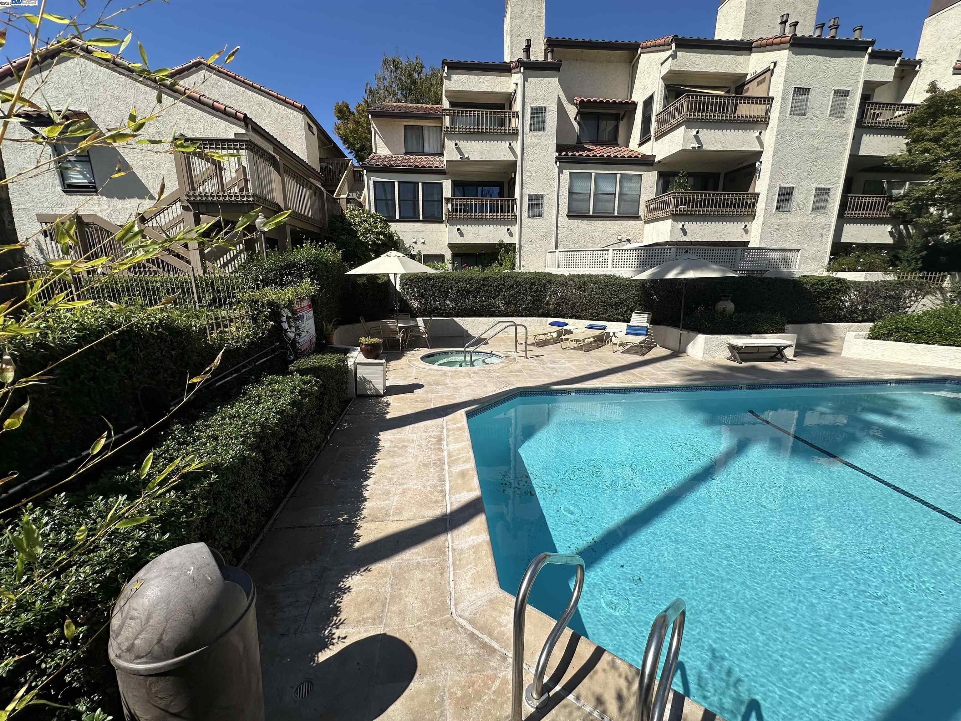 Photo #2: 41114569 Listing: Photo #2