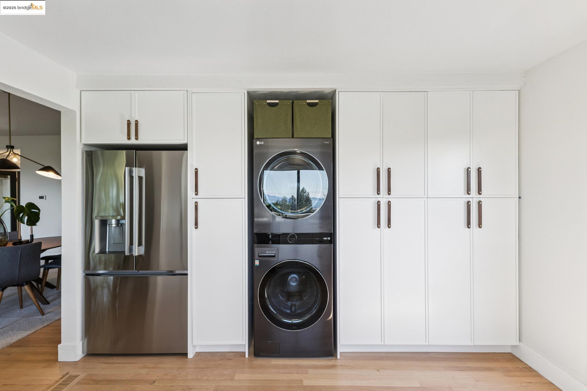 Detail Gallery Image 27 of 60 For 17032 Broadway Ter, Oakland,  CA 94611 - 2 Beds | 2 Baths