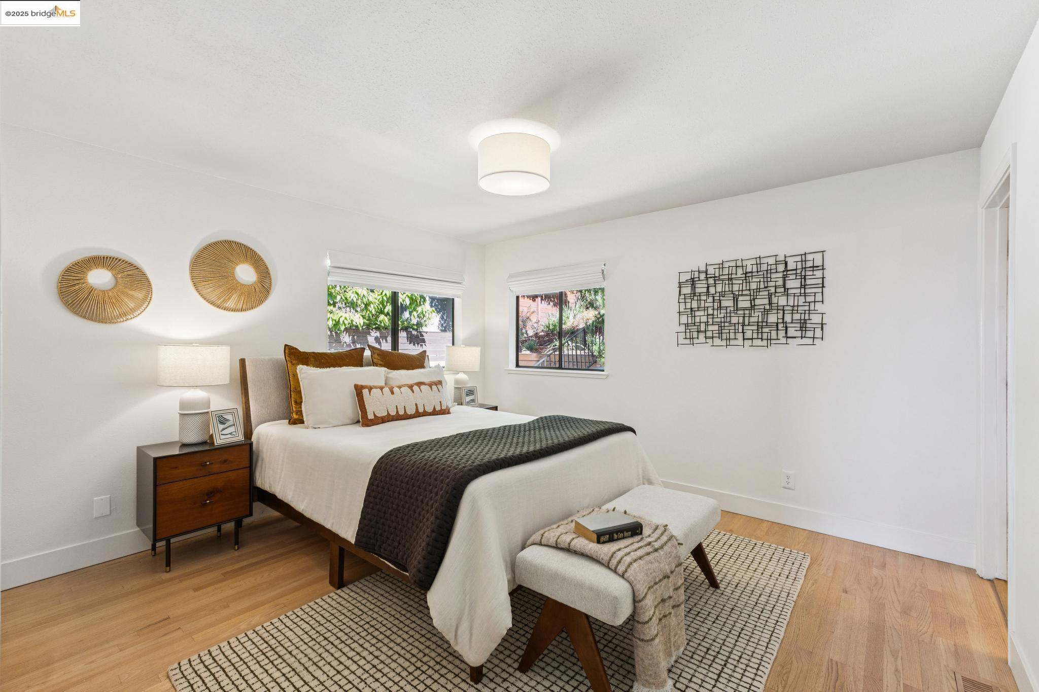 Detail Gallery Image 31 of 60 For 17032 Broadway Ter, Oakland,  CA 94611 - 2 Beds | 2 Baths