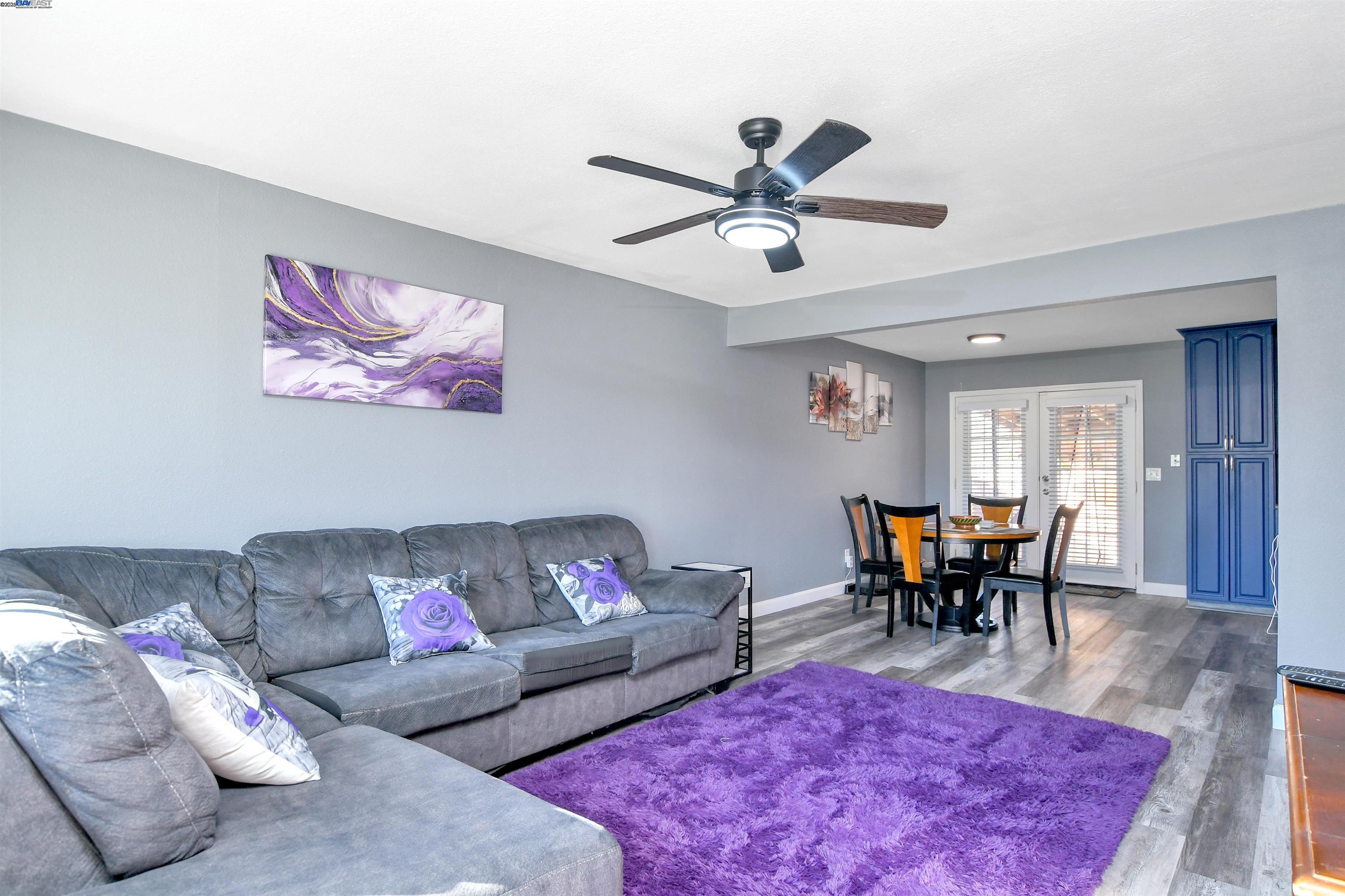 Detail Gallery Image 2 of 12 For 3349 Zamora Way, Stockton,  CA 95206 - 3 Beds | 2 Baths