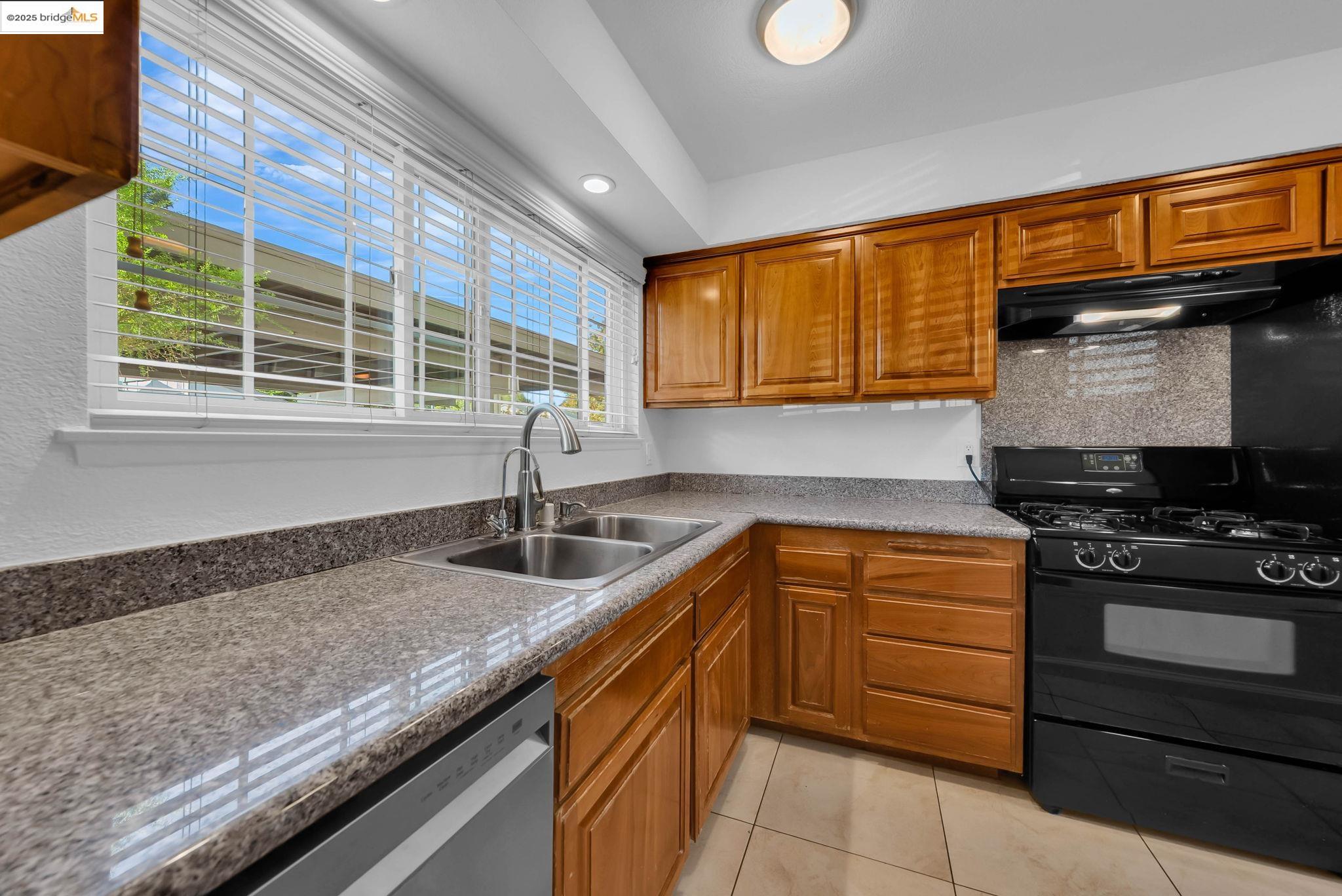 Photo #16: 41114584 Listing: Photo #16