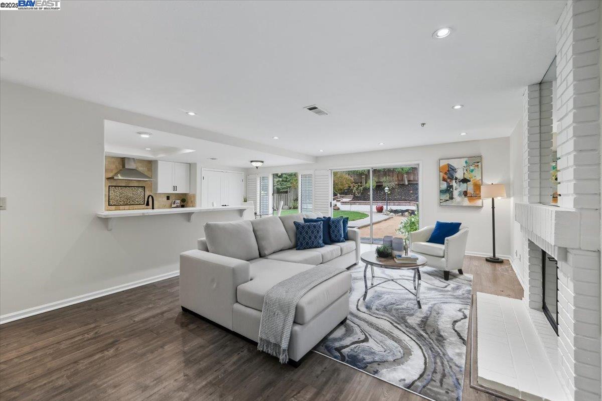 Detail Gallery Image 17 of 60 For 234 Laurelglen Ct, Danville,  CA 94506 - 4 Beds | 3 Baths