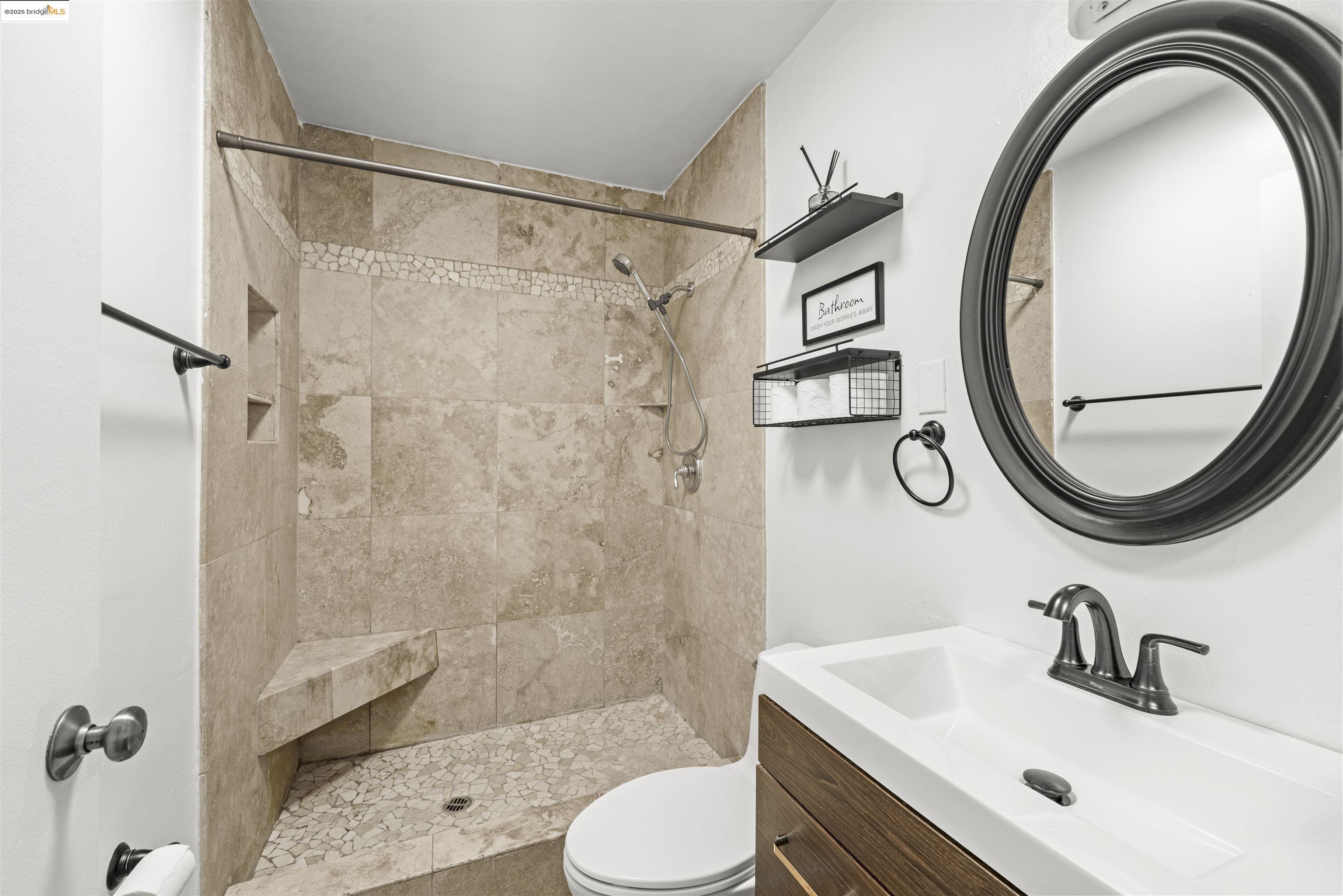 Detail Gallery Image 16 of 24 For 337 Westmont Place, Santa Rosa,  CA 95401 - 2 Beds | 2 Baths