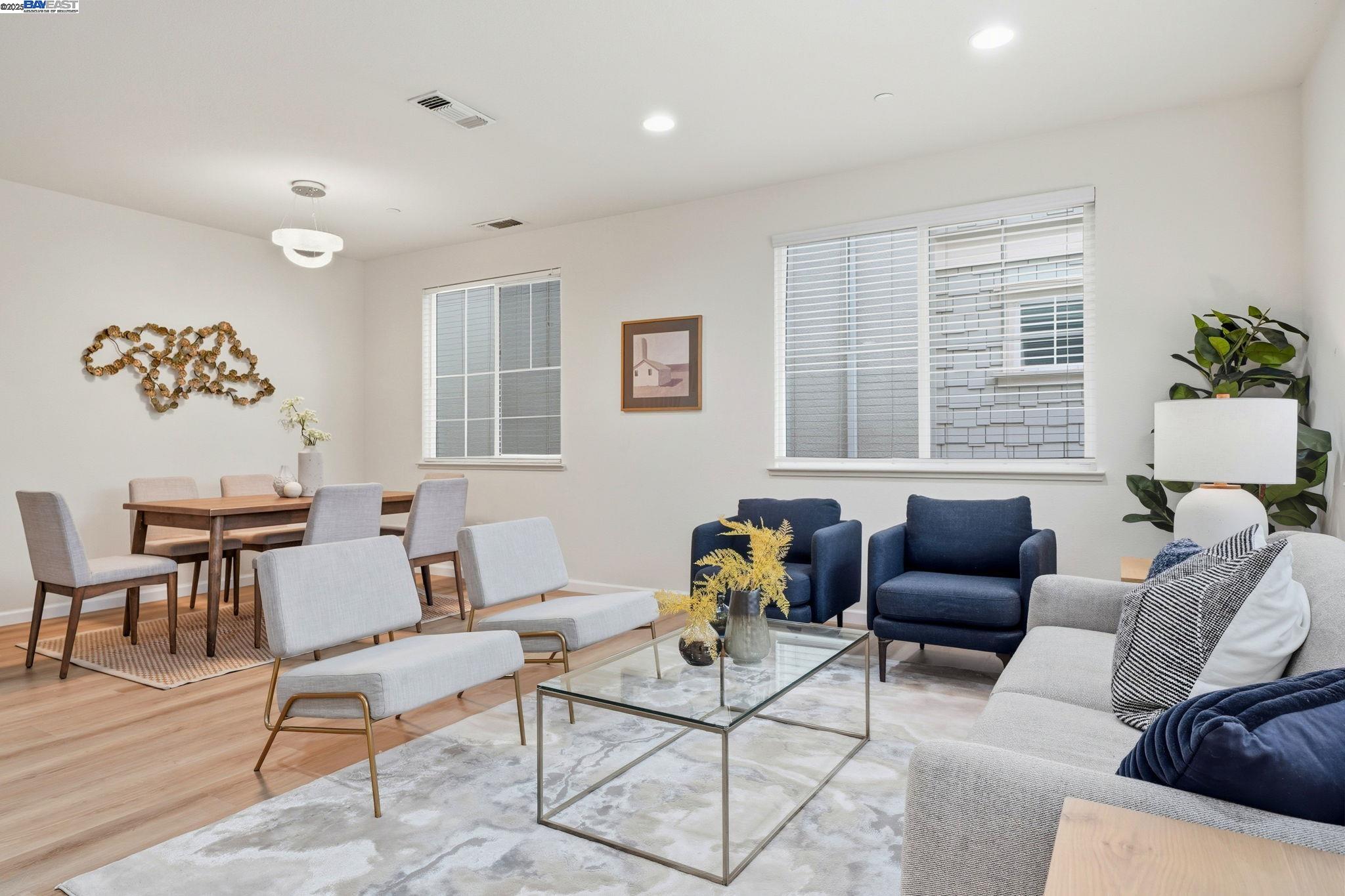 Detail Gallery Image 10 of 60 For 7092 N Mariposa Ct, Dublin,  CA 94568 - 4 Beds | 3/1 Baths