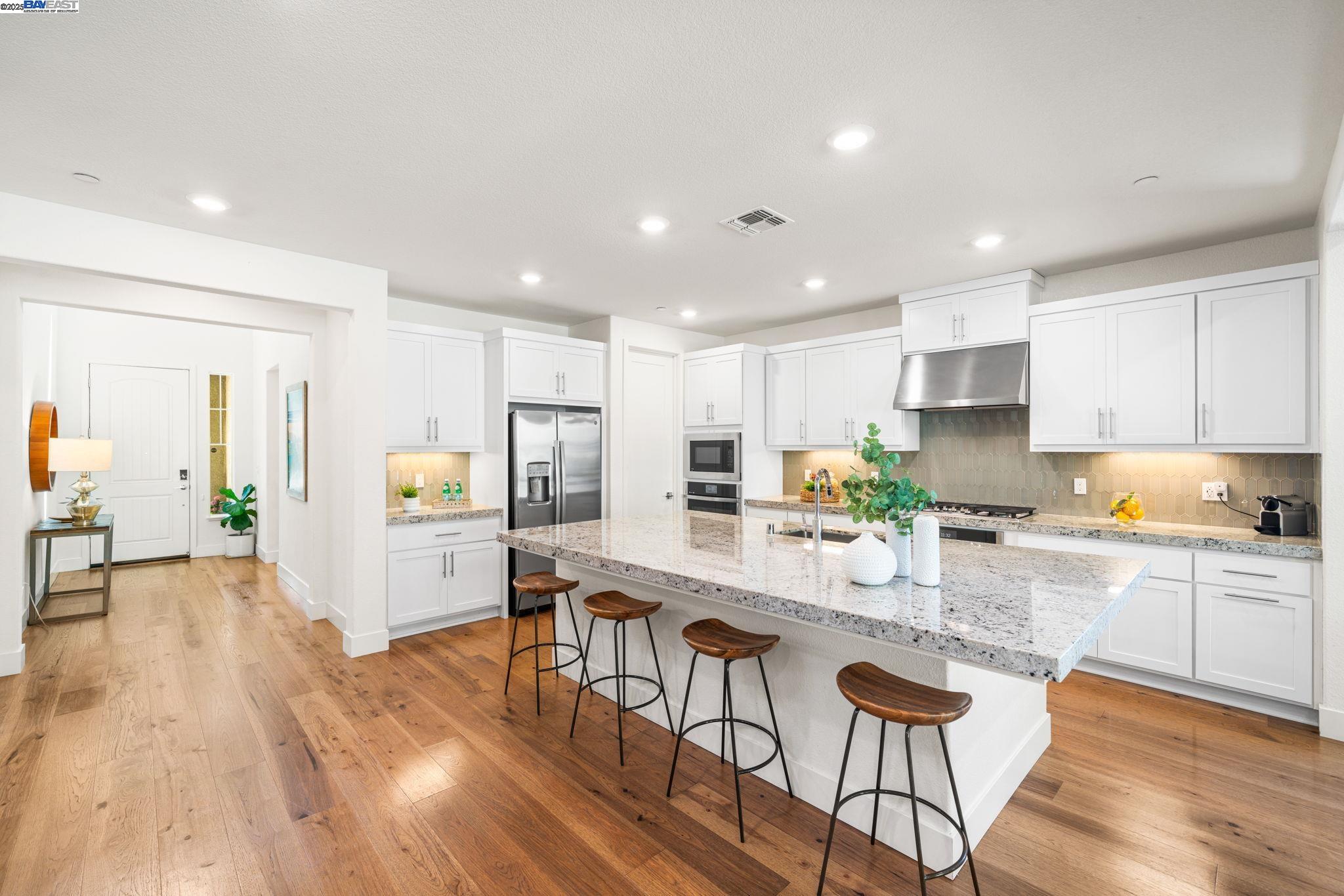 Detail Gallery Image 13 of 54 For 2552 Veneto Ct, San Ramon,  CA 94583 - 4 Beds | 3 Baths