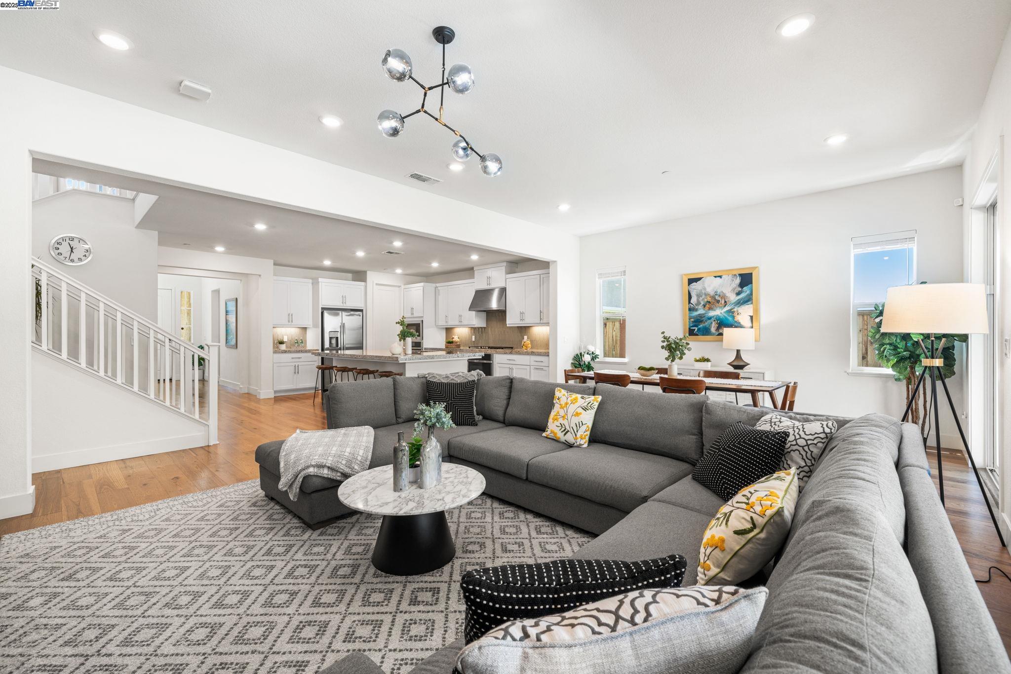 Detail Gallery Image 6 of 54 For 2552 Veneto Ct, San Ramon,  CA 94583 - 4 Beds | 3 Baths