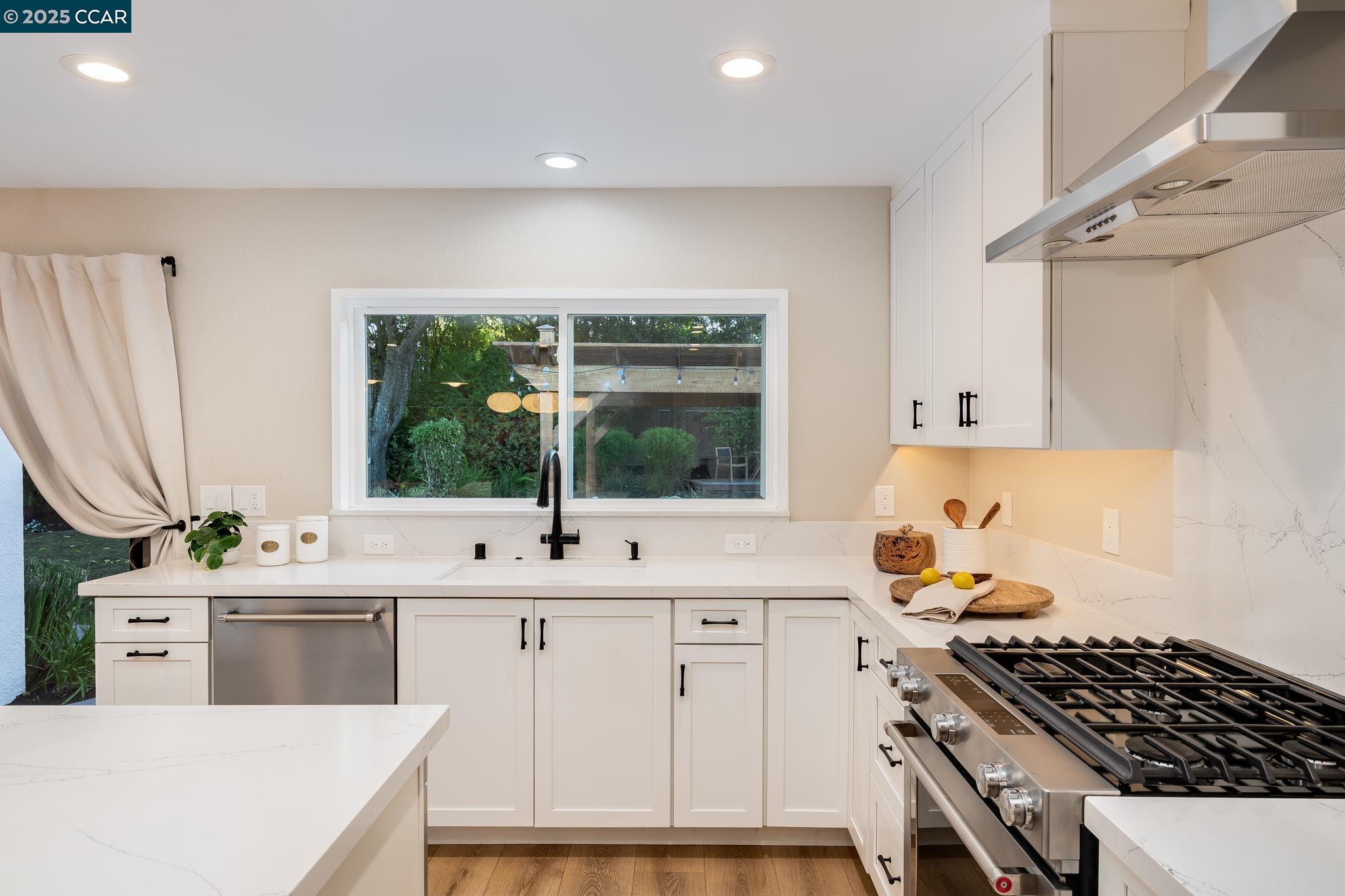 Detail Gallery Image 9 of 36 For 2720 Marsh Dr, San Ramon,  CA 94583 - 3 Beds | 2 Baths